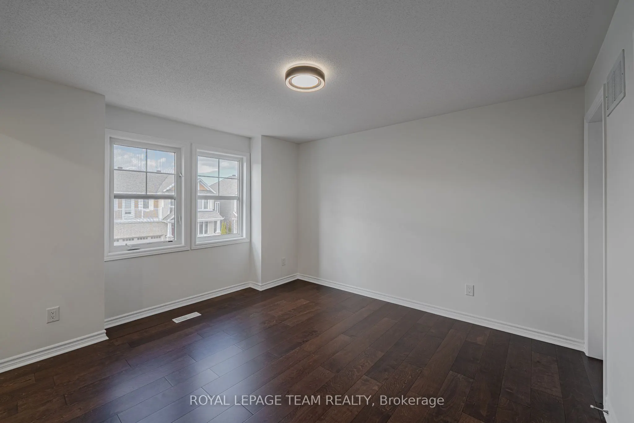 113 Lily Pond Street S