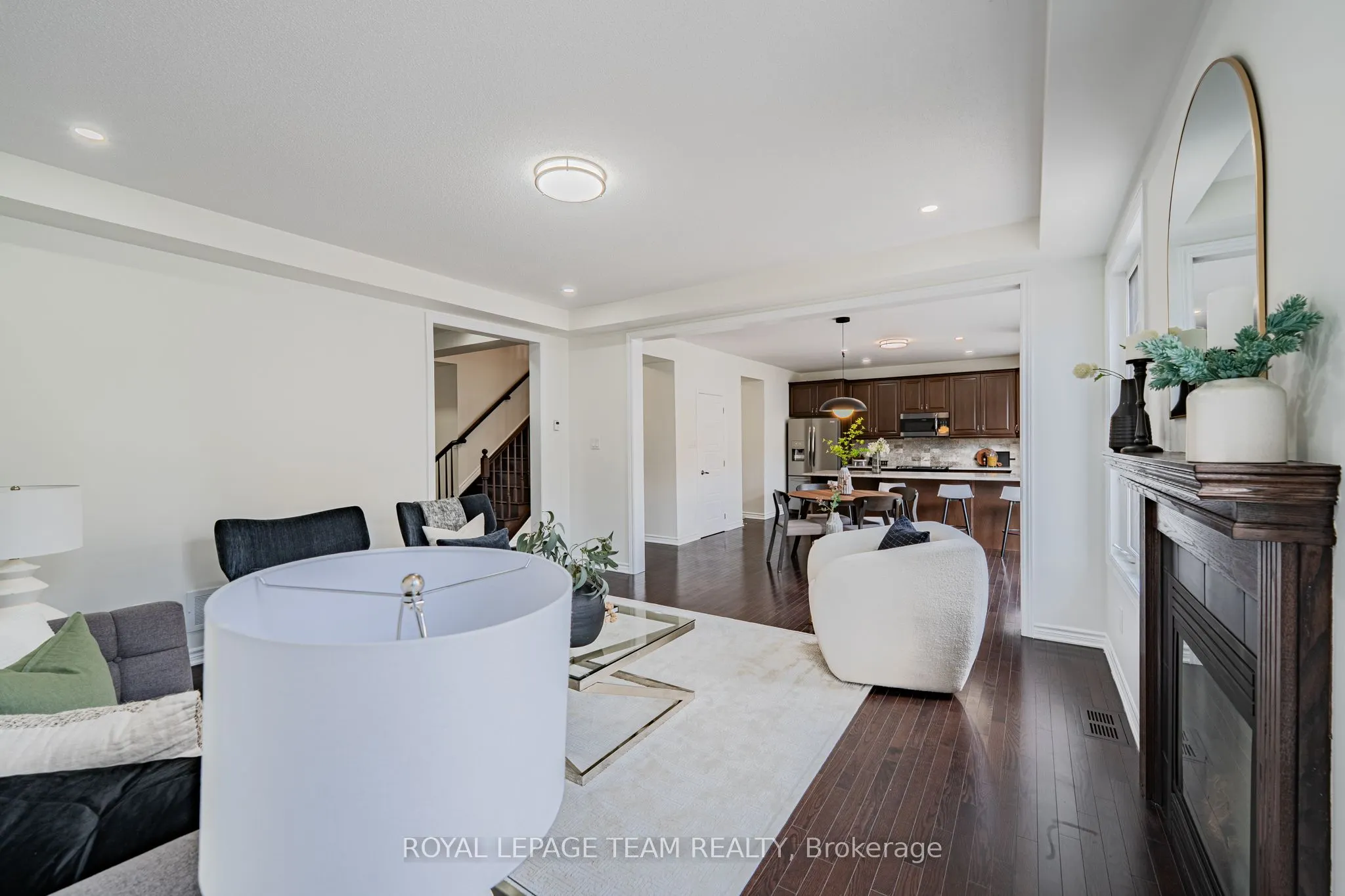 113 Lily Pond Street S