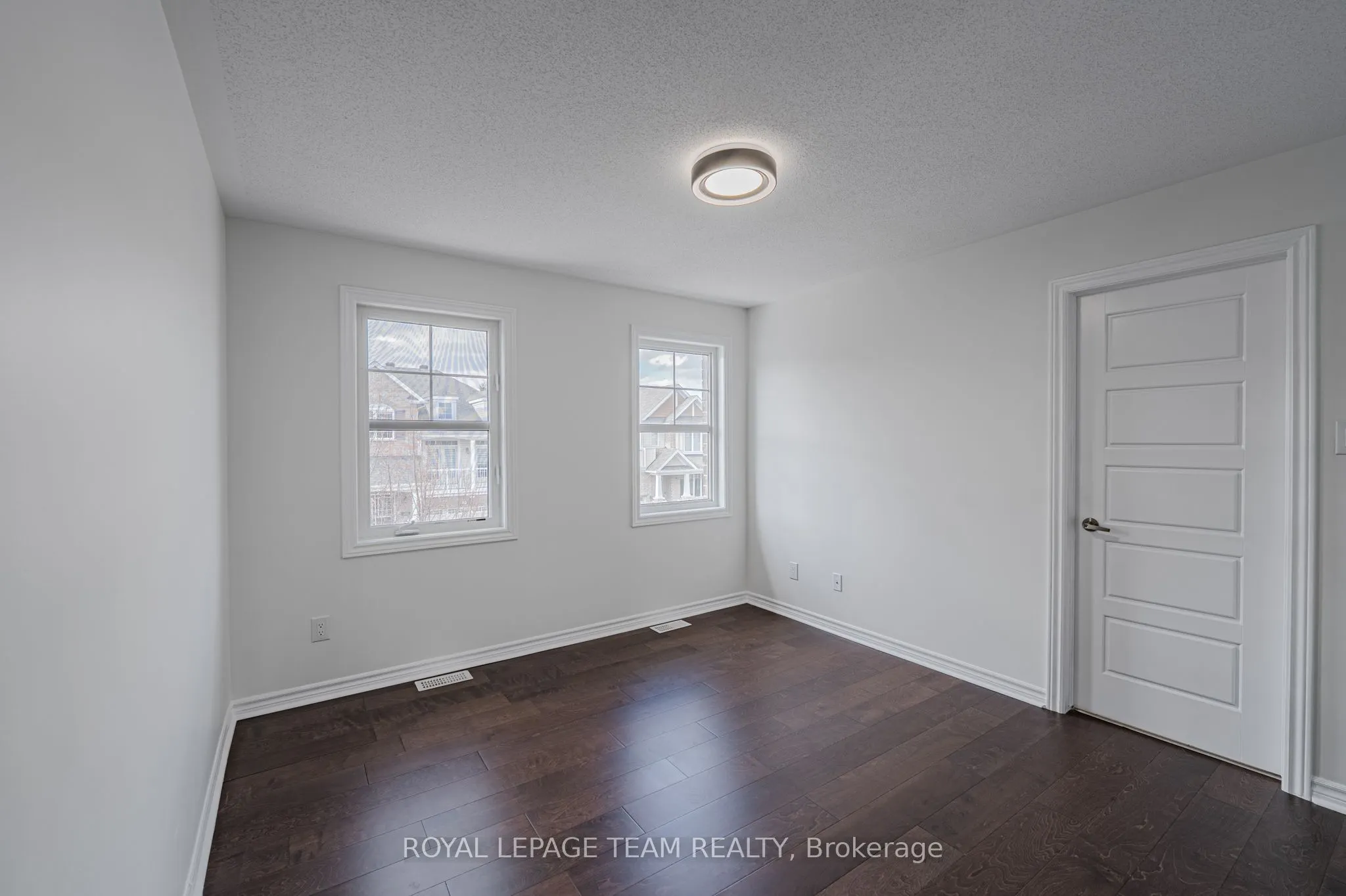 113 Lily Pond Street S