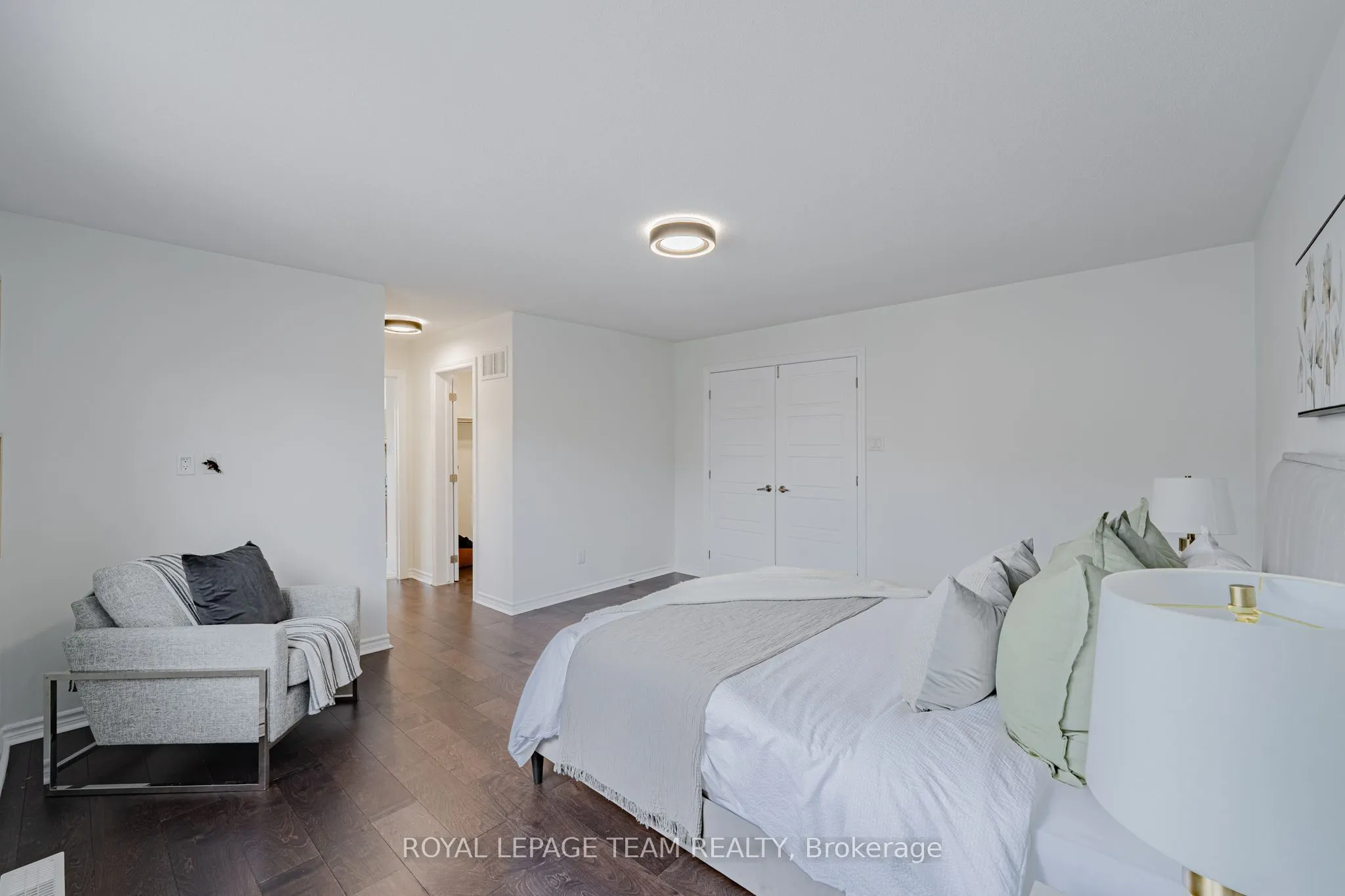 113 Lily Pond Street S