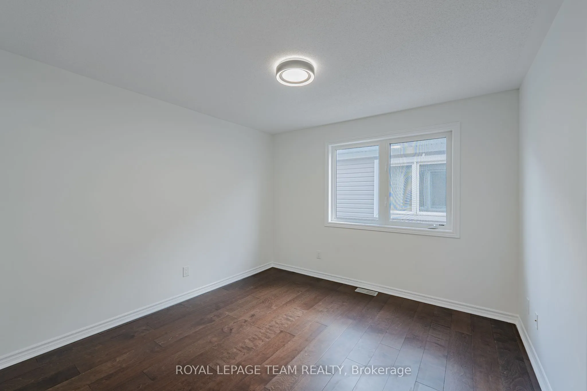 113 Lily Pond Street S