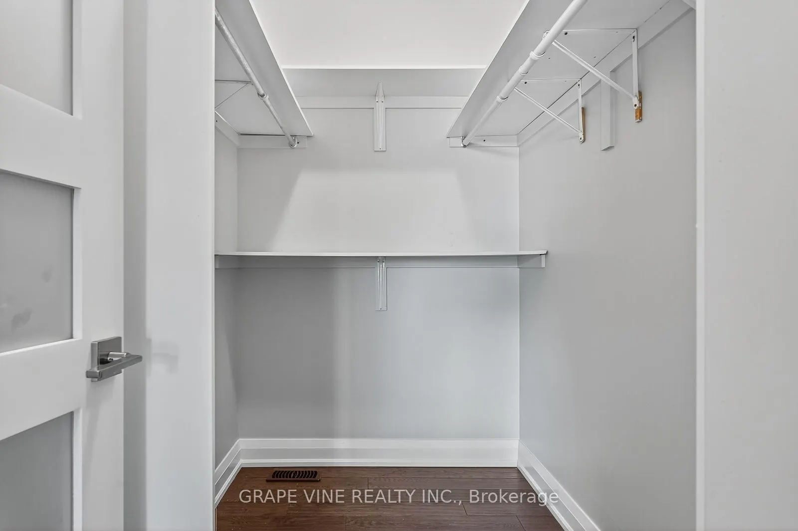 6835 Springrun Place