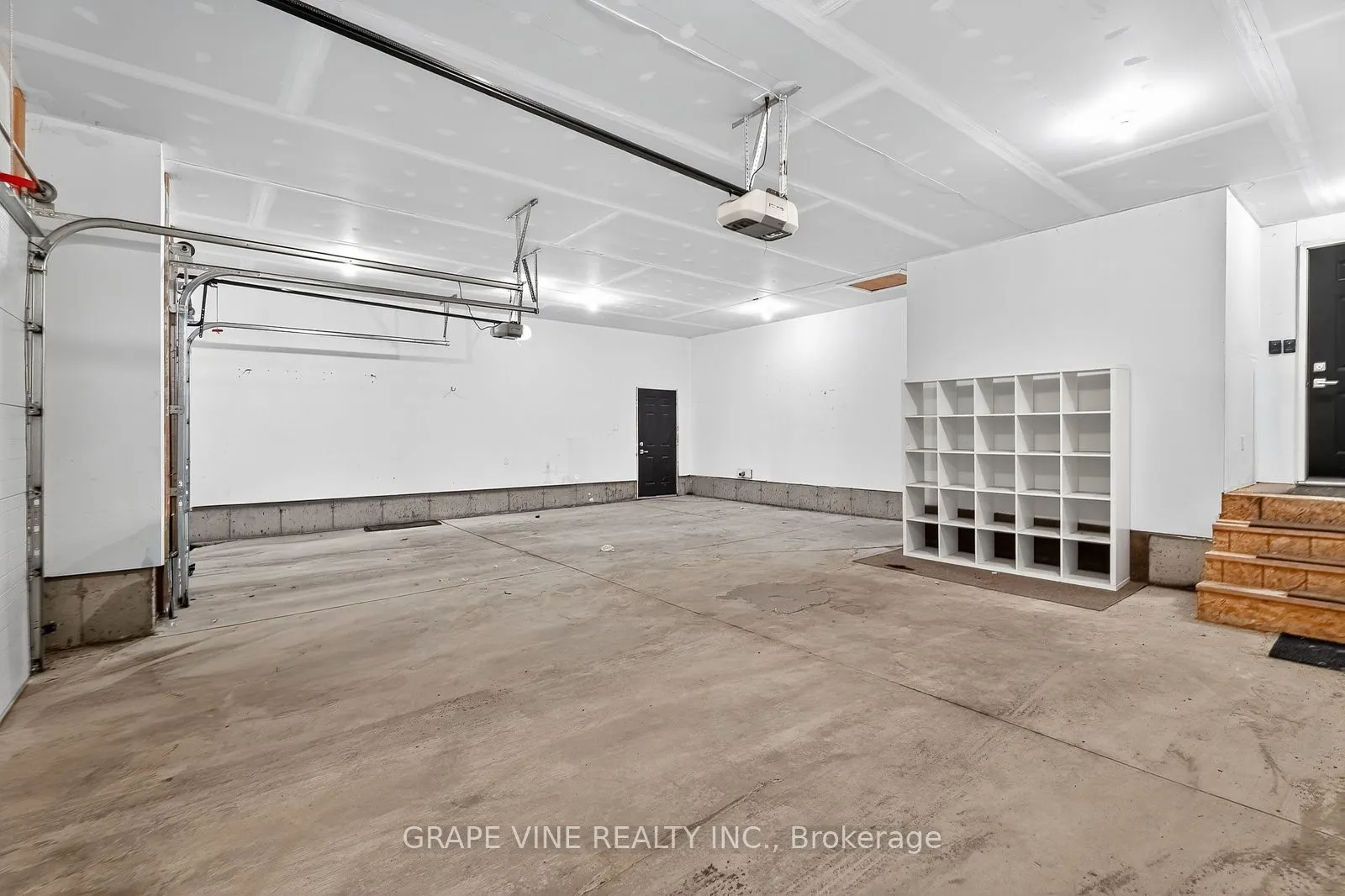 6835 Springrun Place