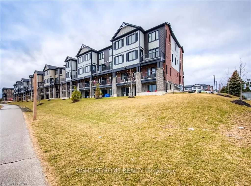 160 ROCHEFORT Street, #B-3