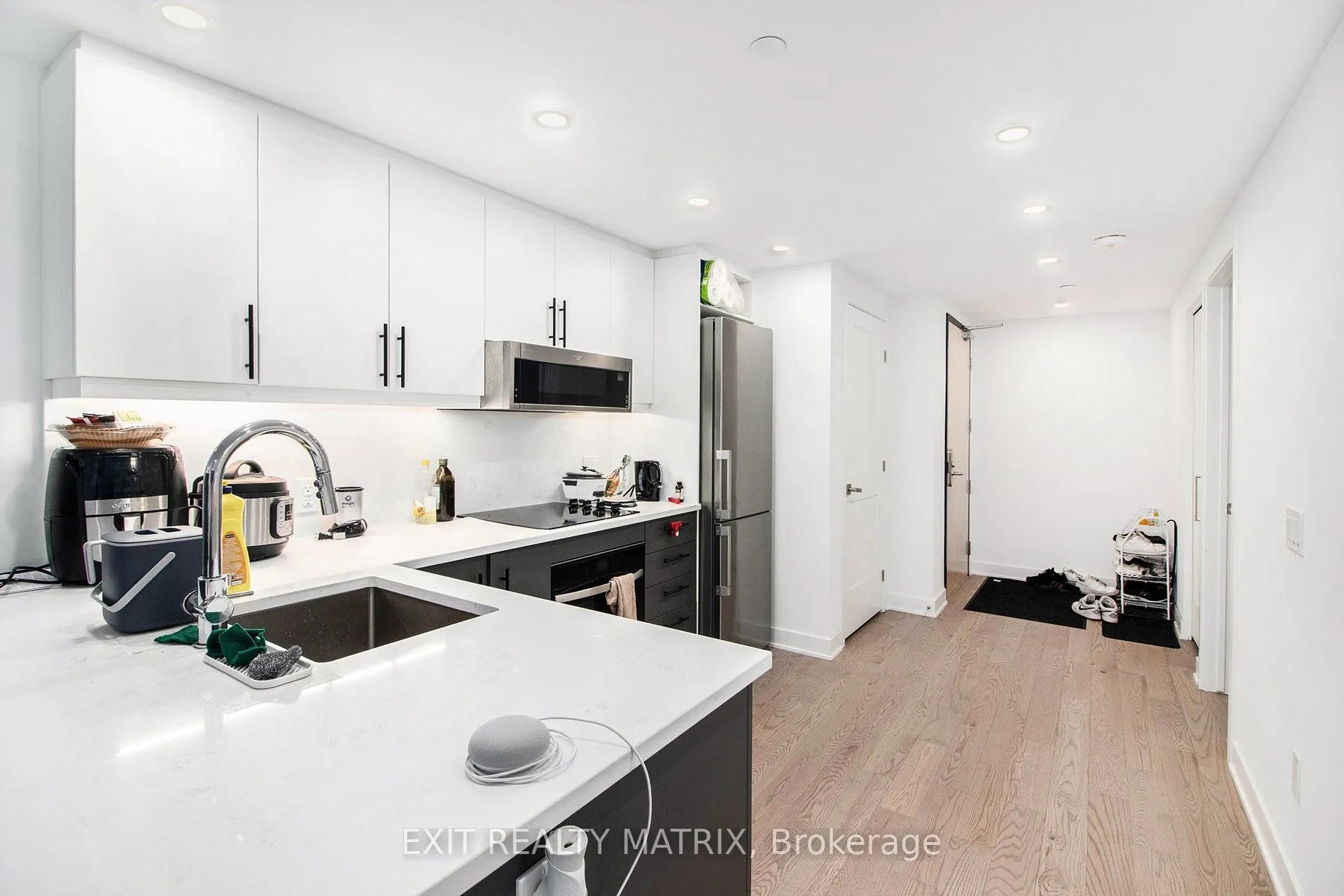 340 Queen Street, #1101