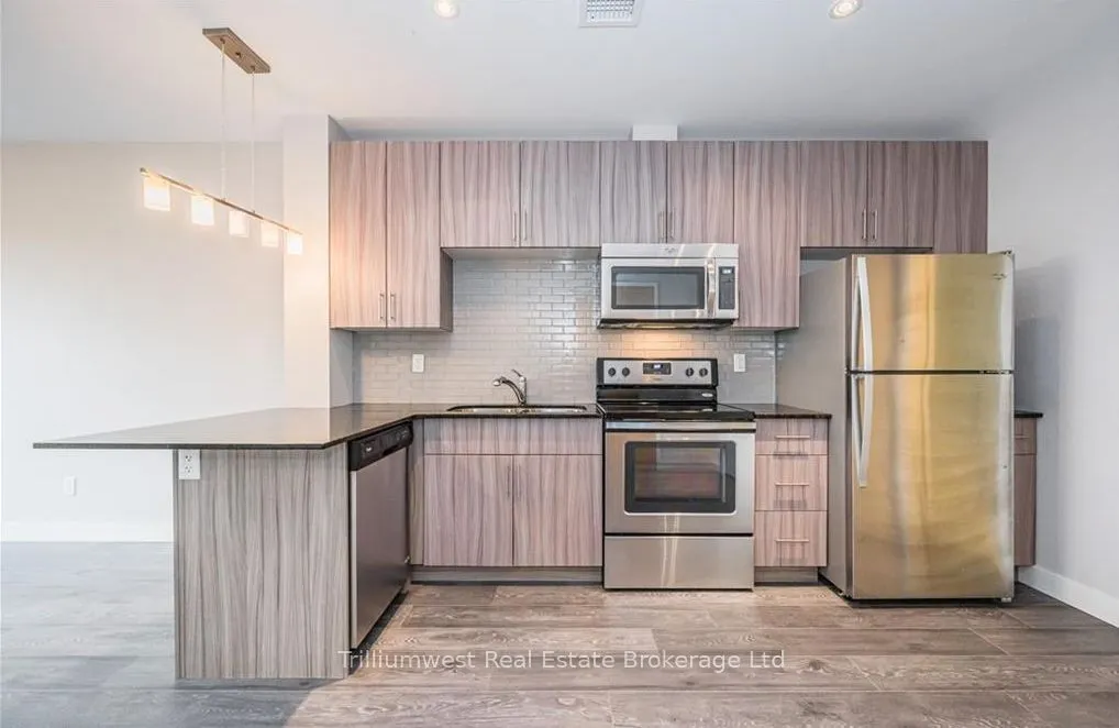 1 Victoria Street, #1204