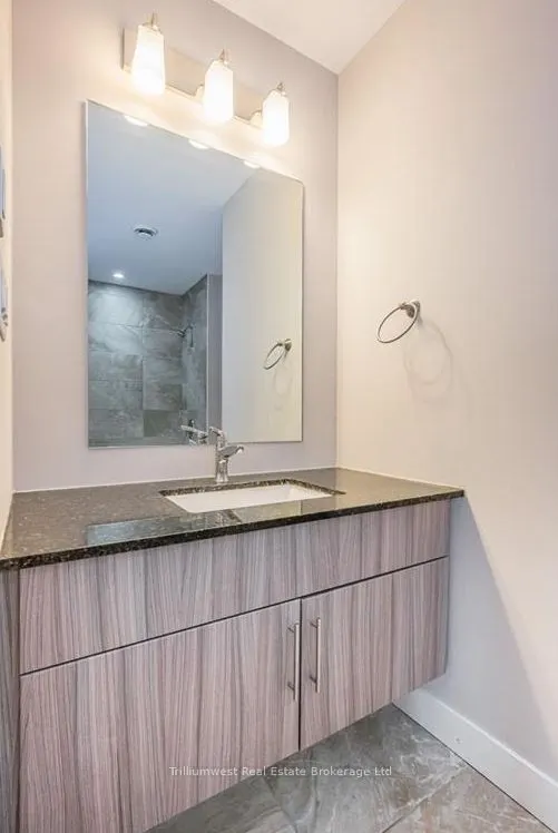 1 Victoria Street, #1204