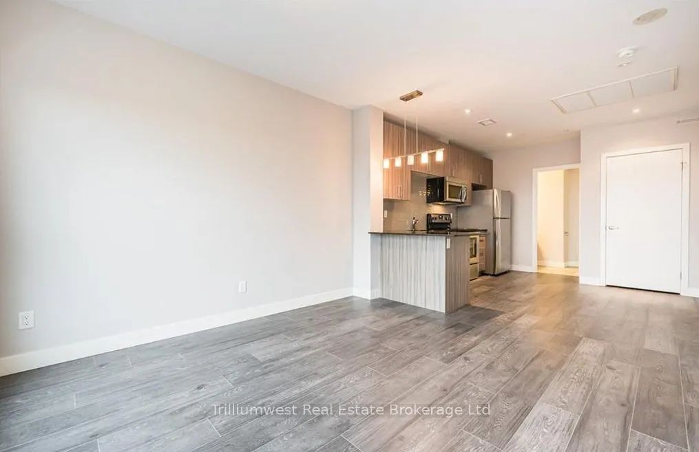 1 Victoria Street, #1204