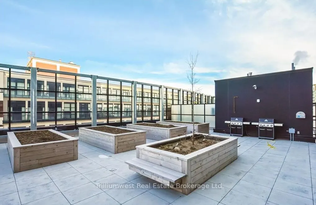 1 Victoria Street, #1204