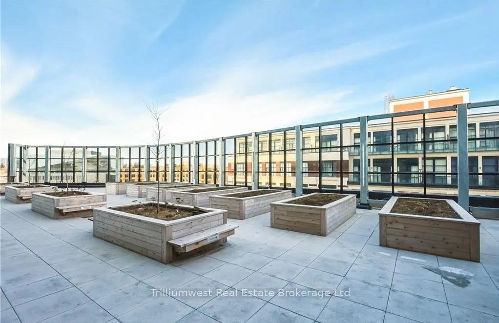 1 Victoria Street, #1204