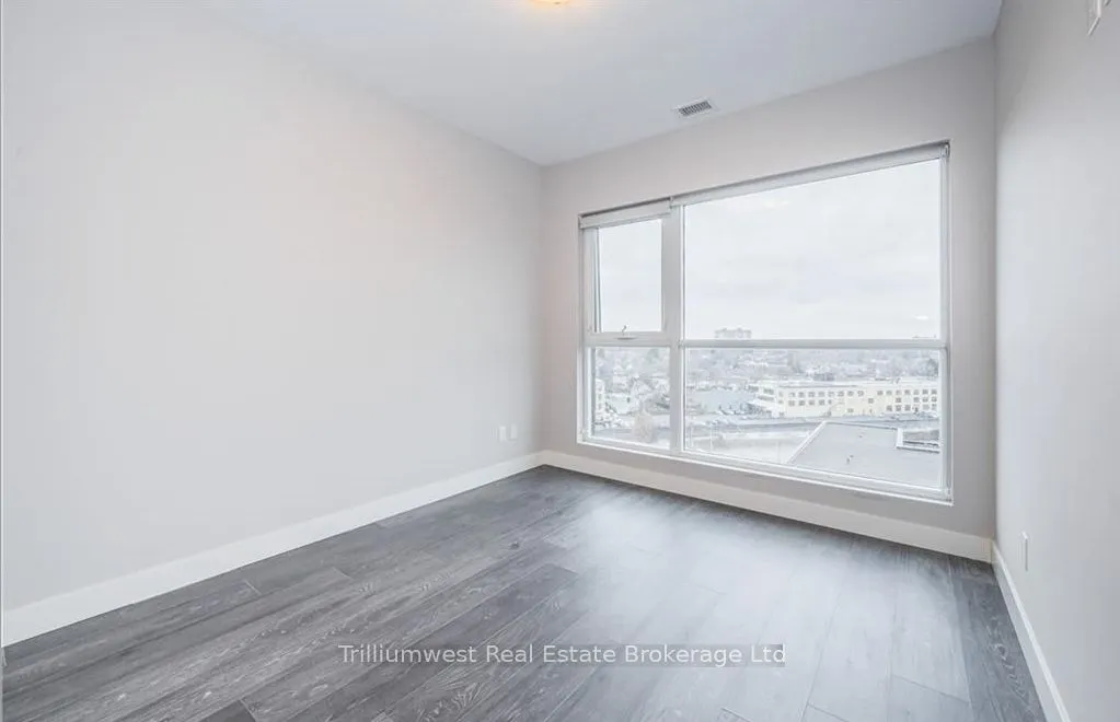 1 Victoria Street, #1204