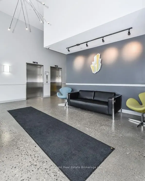 1 Victoria Street, #1204