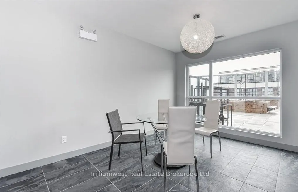 1 Victoria Street, #1204