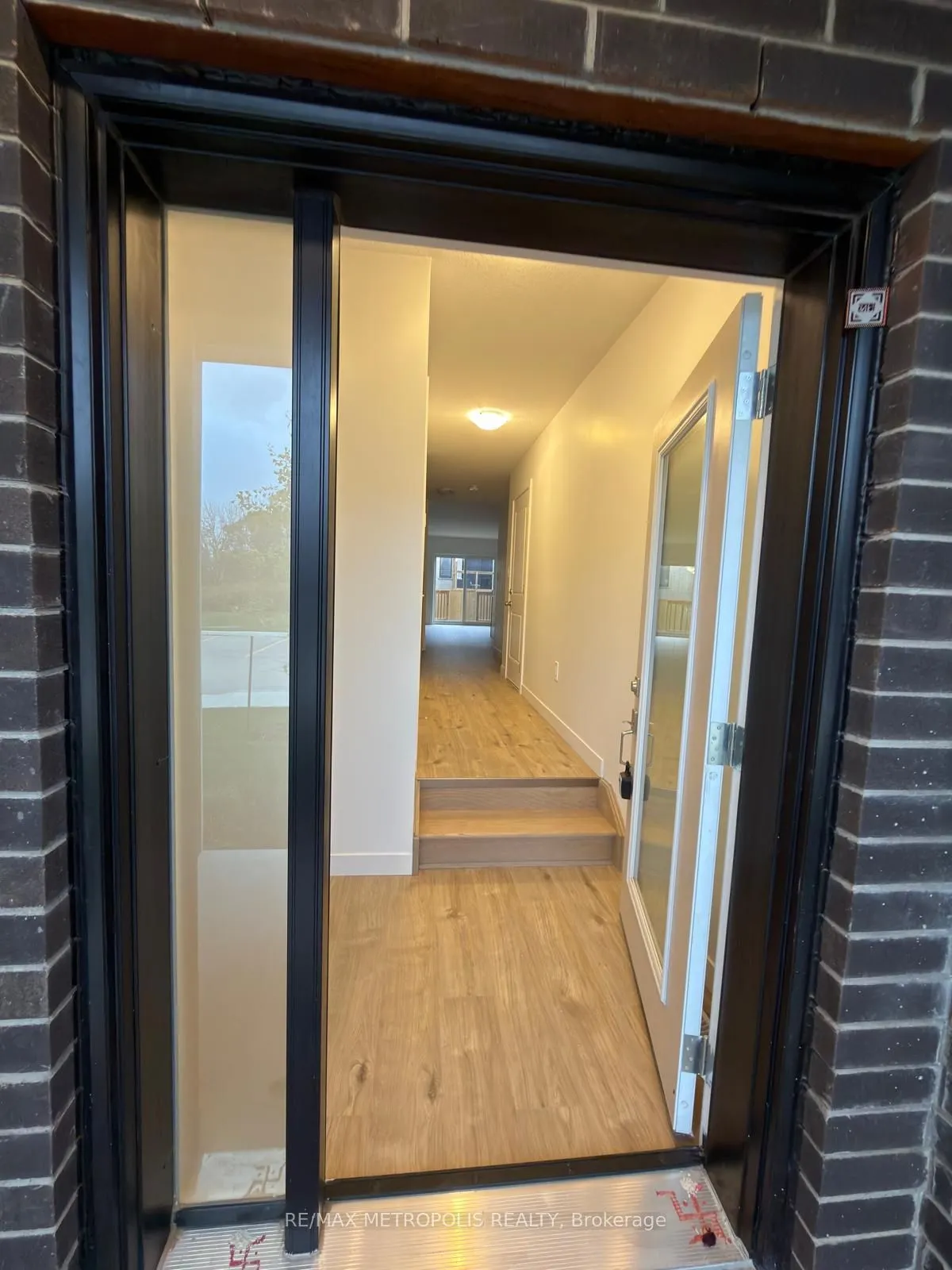 22 OAK FOREST Common