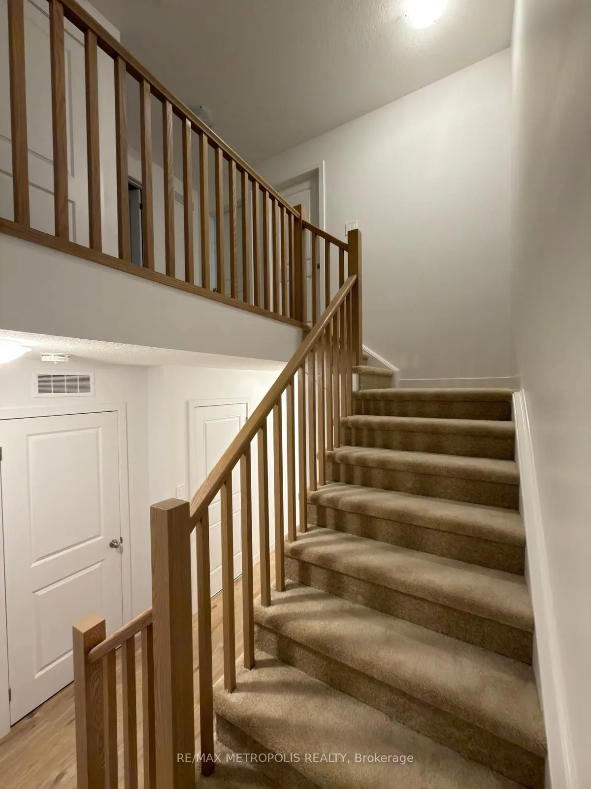 22 OAK FOREST Common