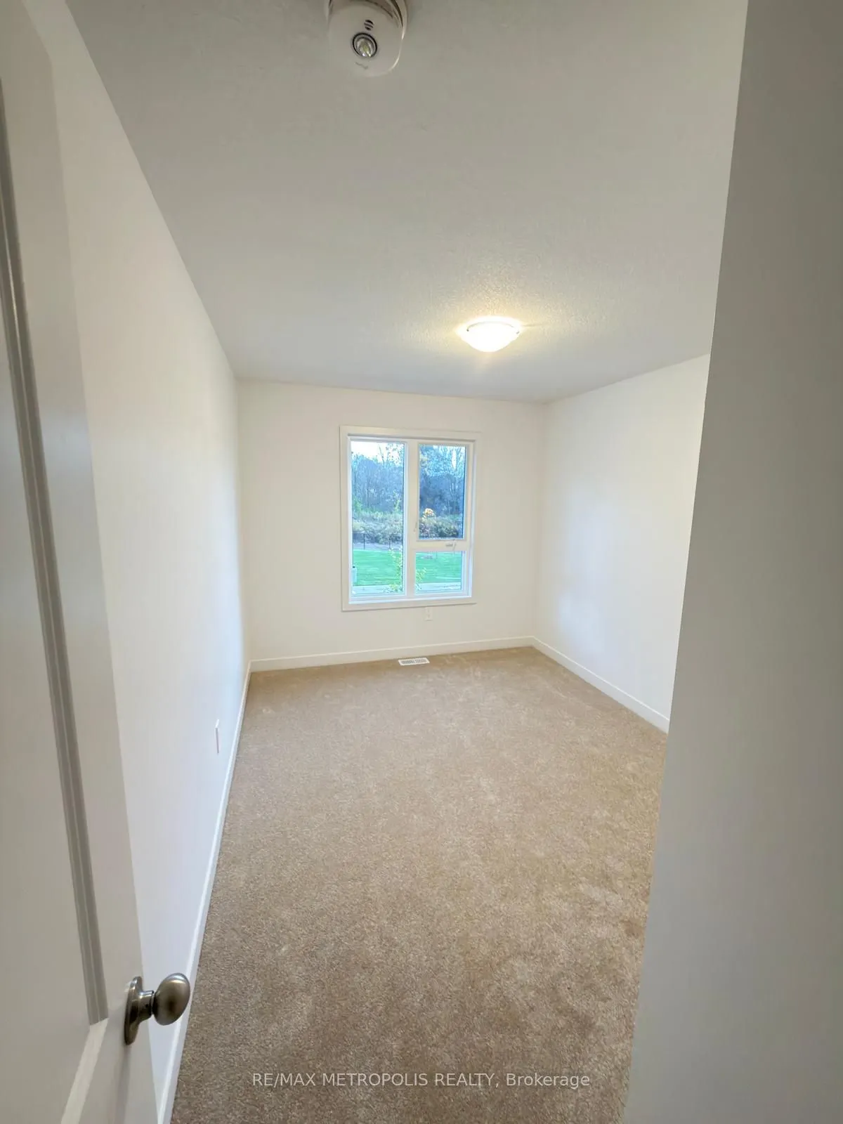 22 OAK FOREST Common