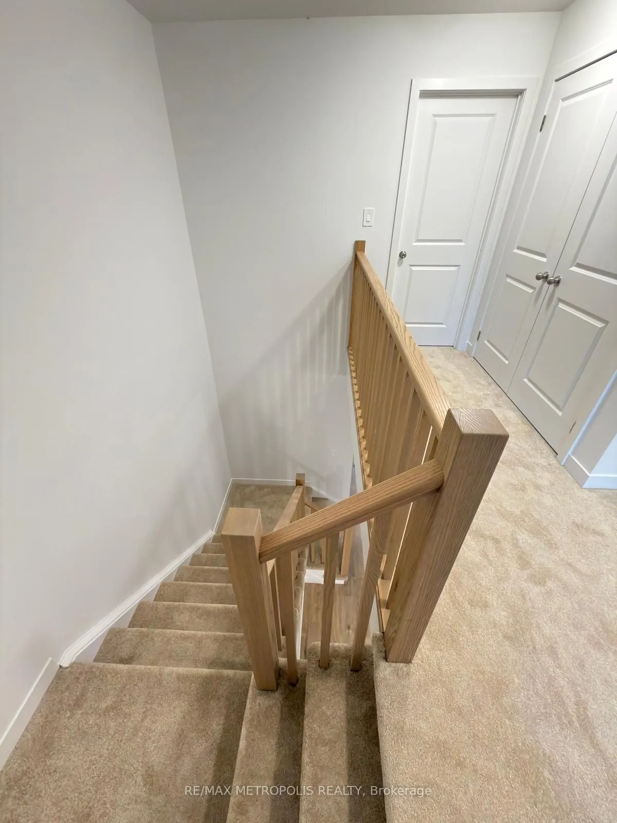 22 OAK FOREST Common