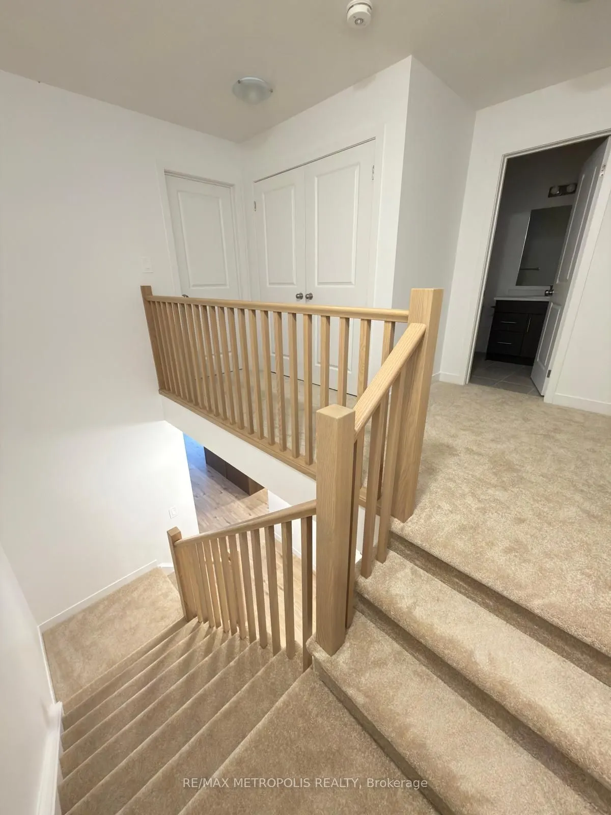 22 OAK FOREST Common