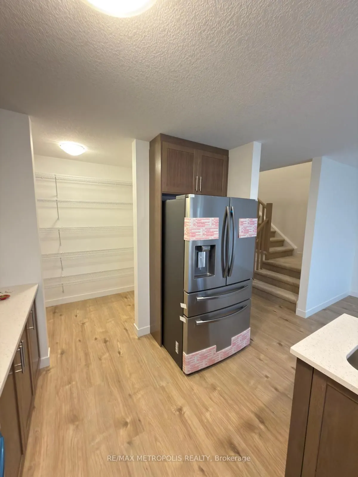 22 OAK FOREST Common