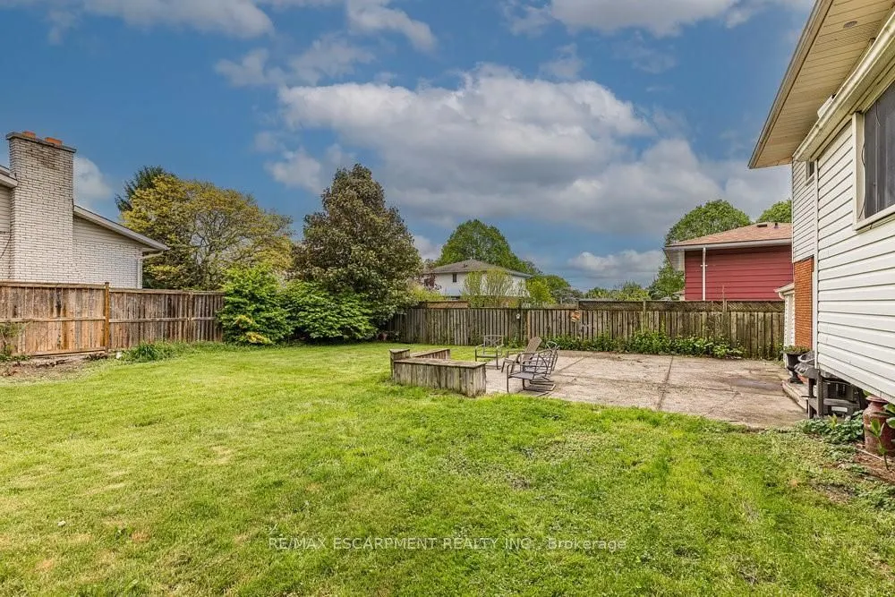 6871 Corwin Crescent