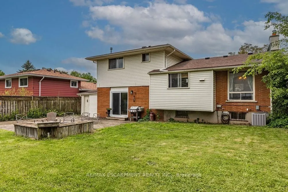 6871 Corwin Crescent