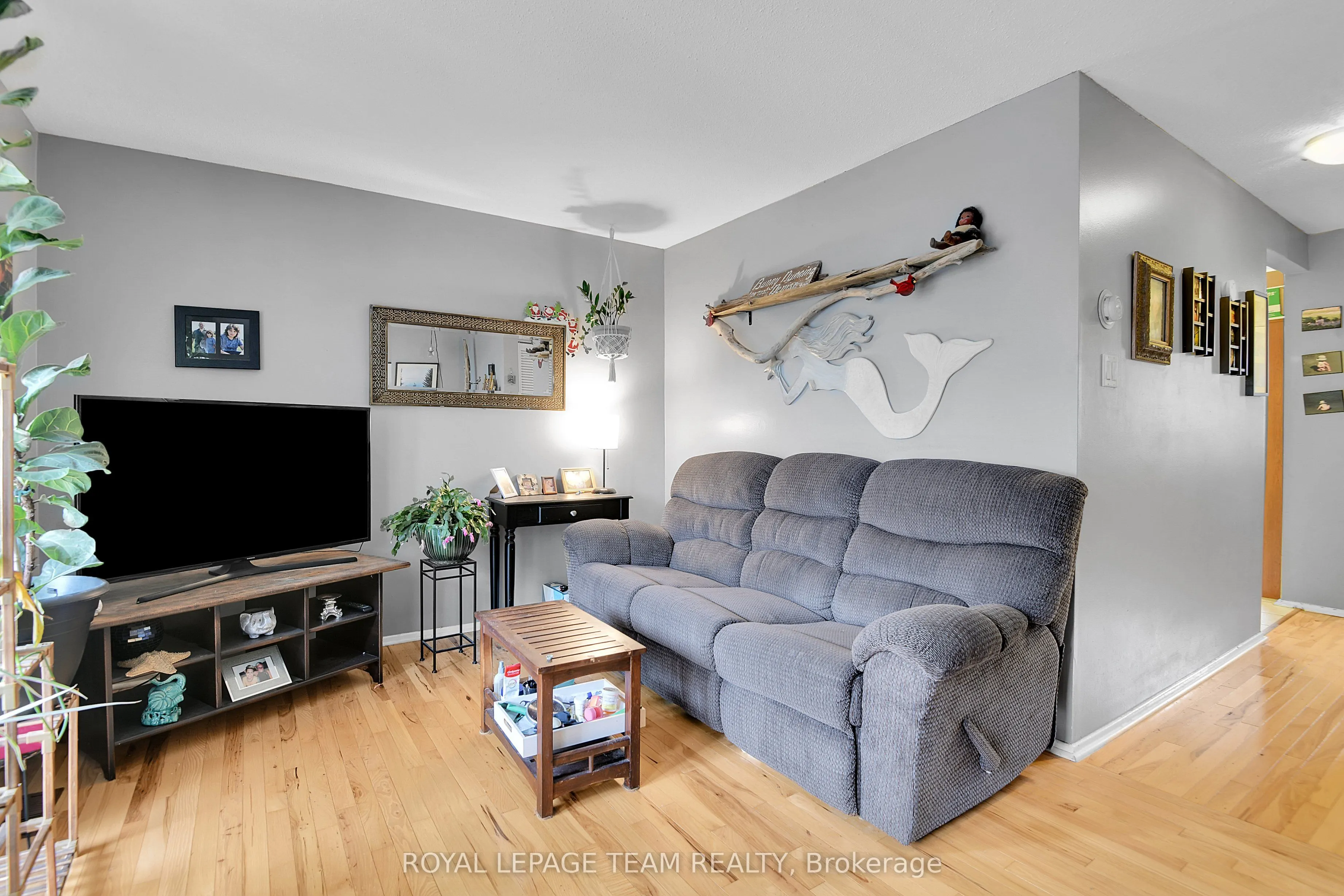 902 Elmsmere Road, #B