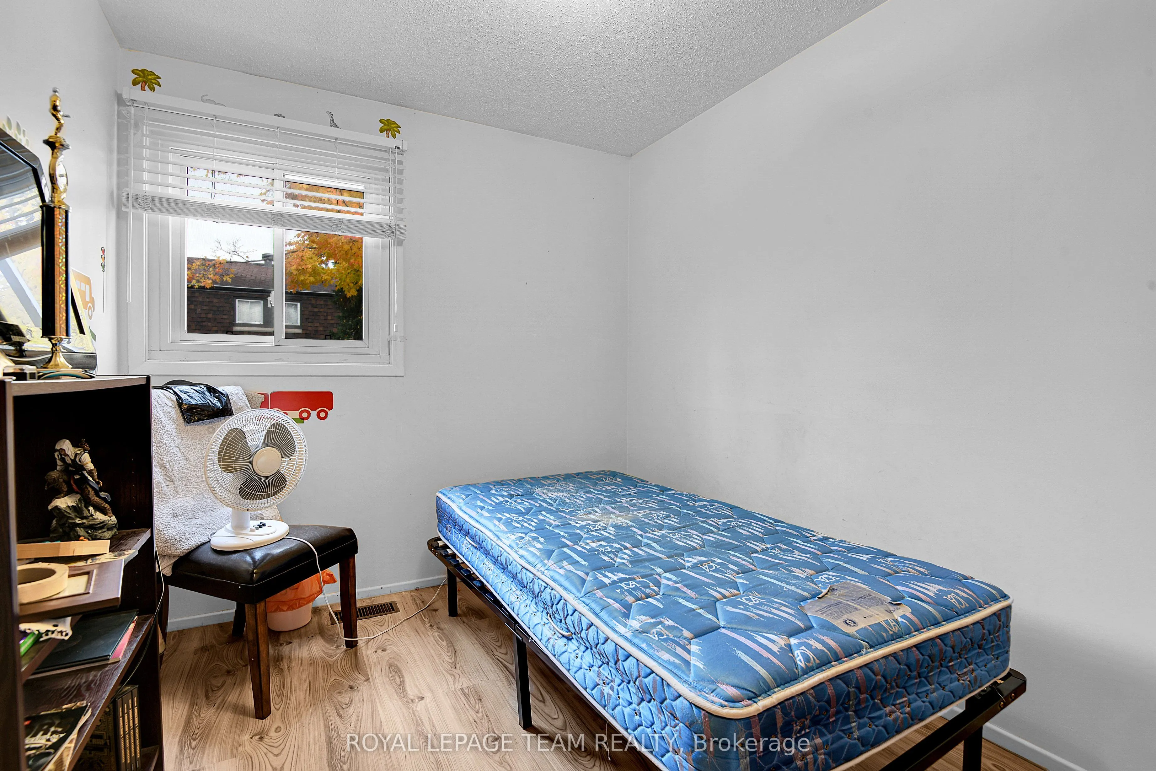 902 Elmsmere Road, #B