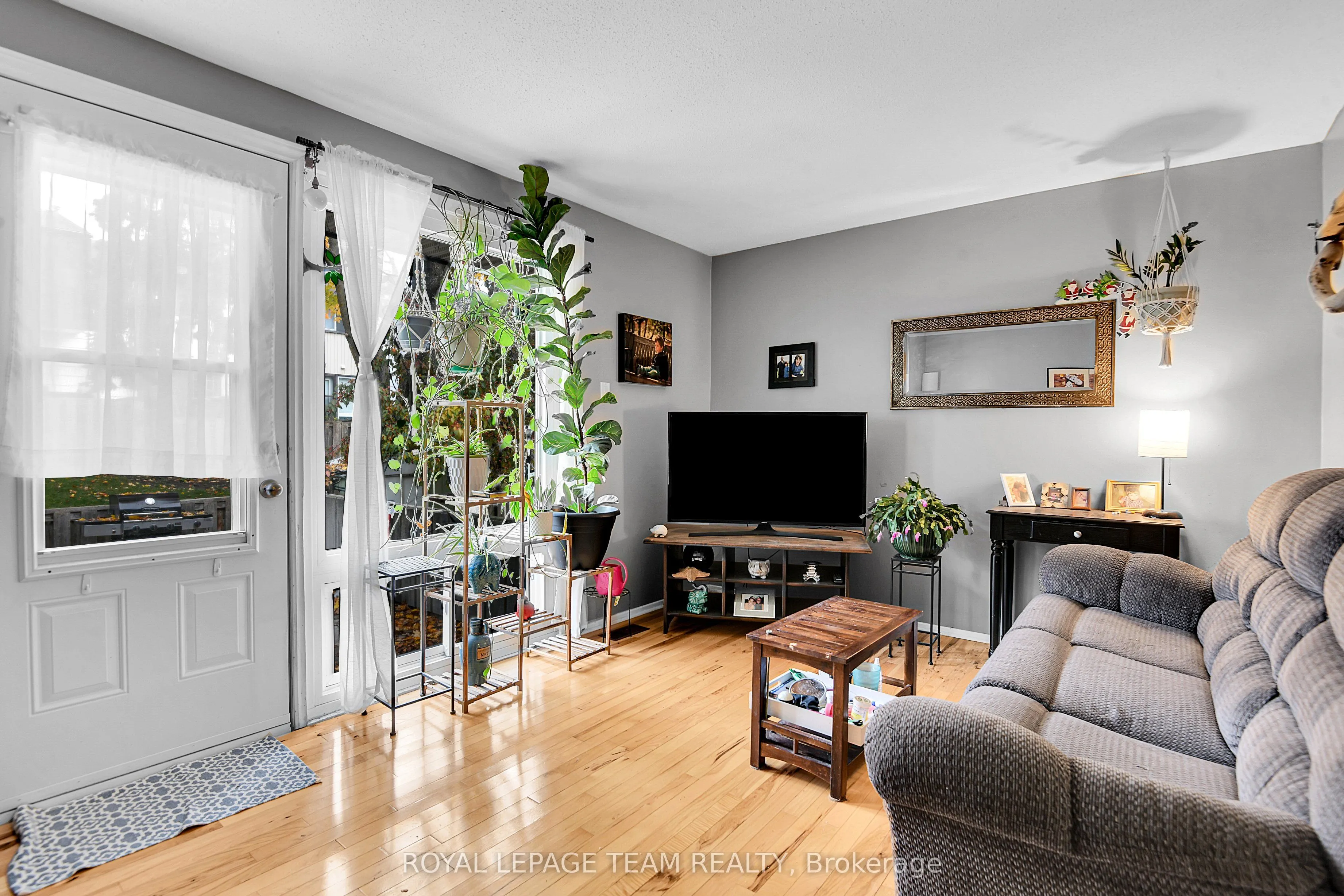 902 Elmsmere Road, #B