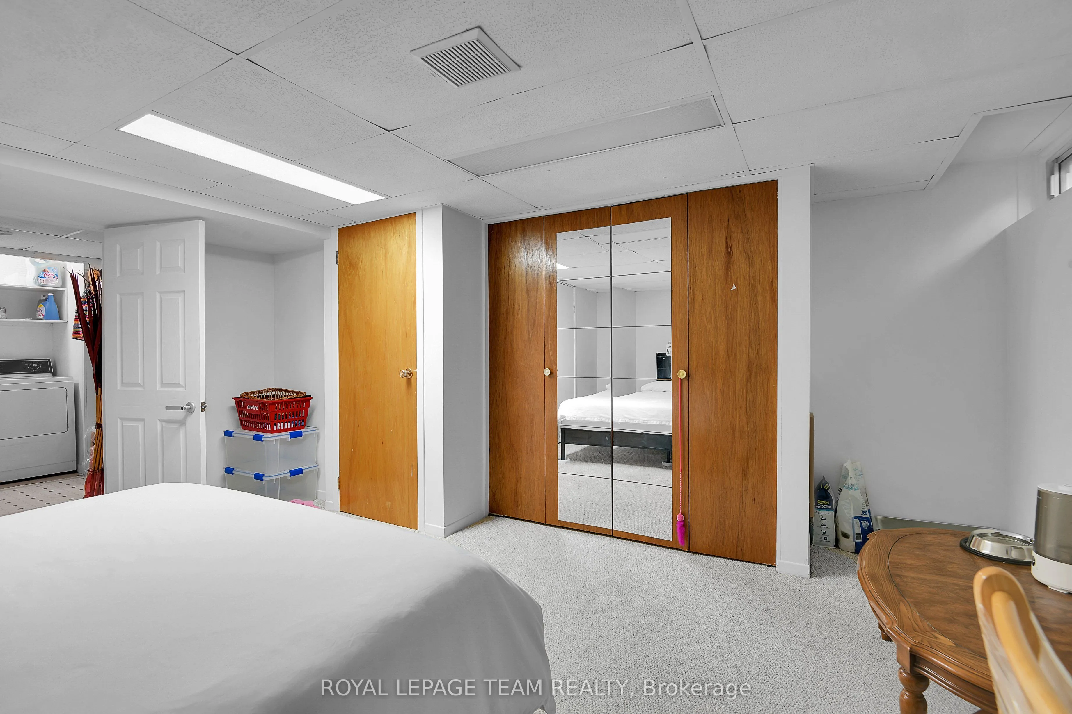 902 Elmsmere Road, #B