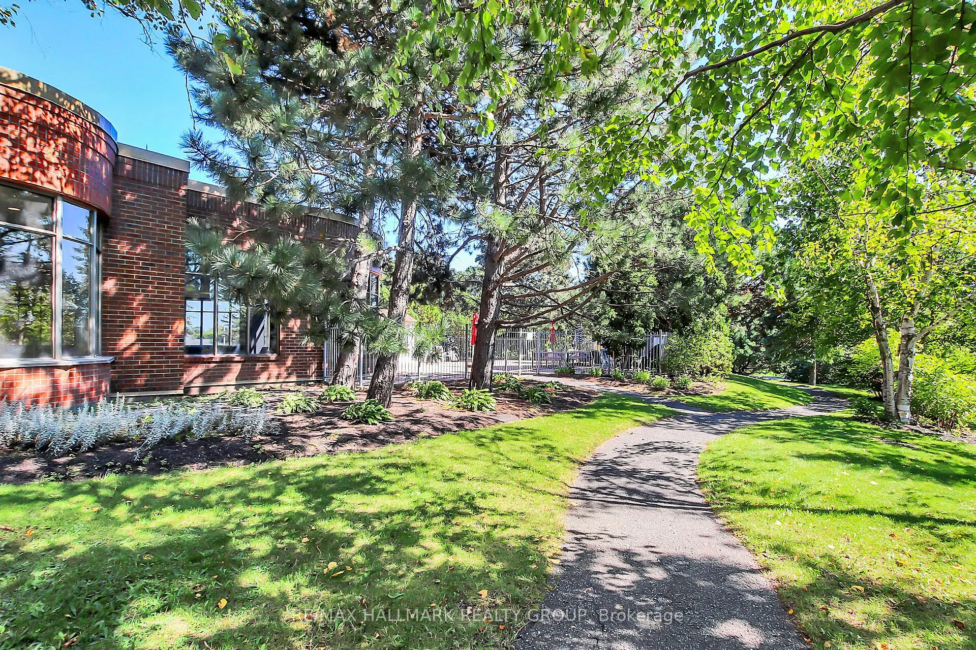 100 Grant Carman Drive, #606