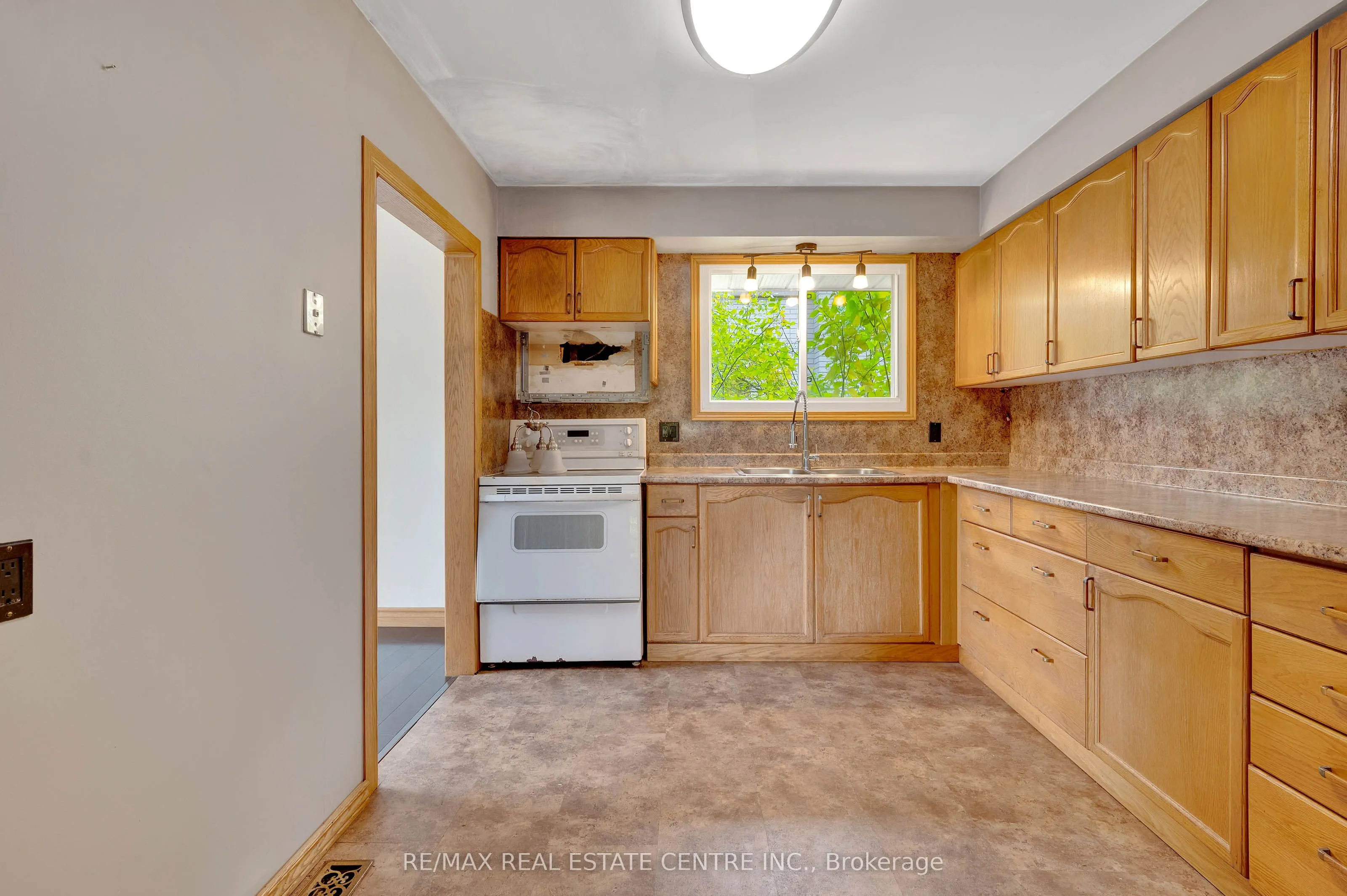 18 Kingston Crescent