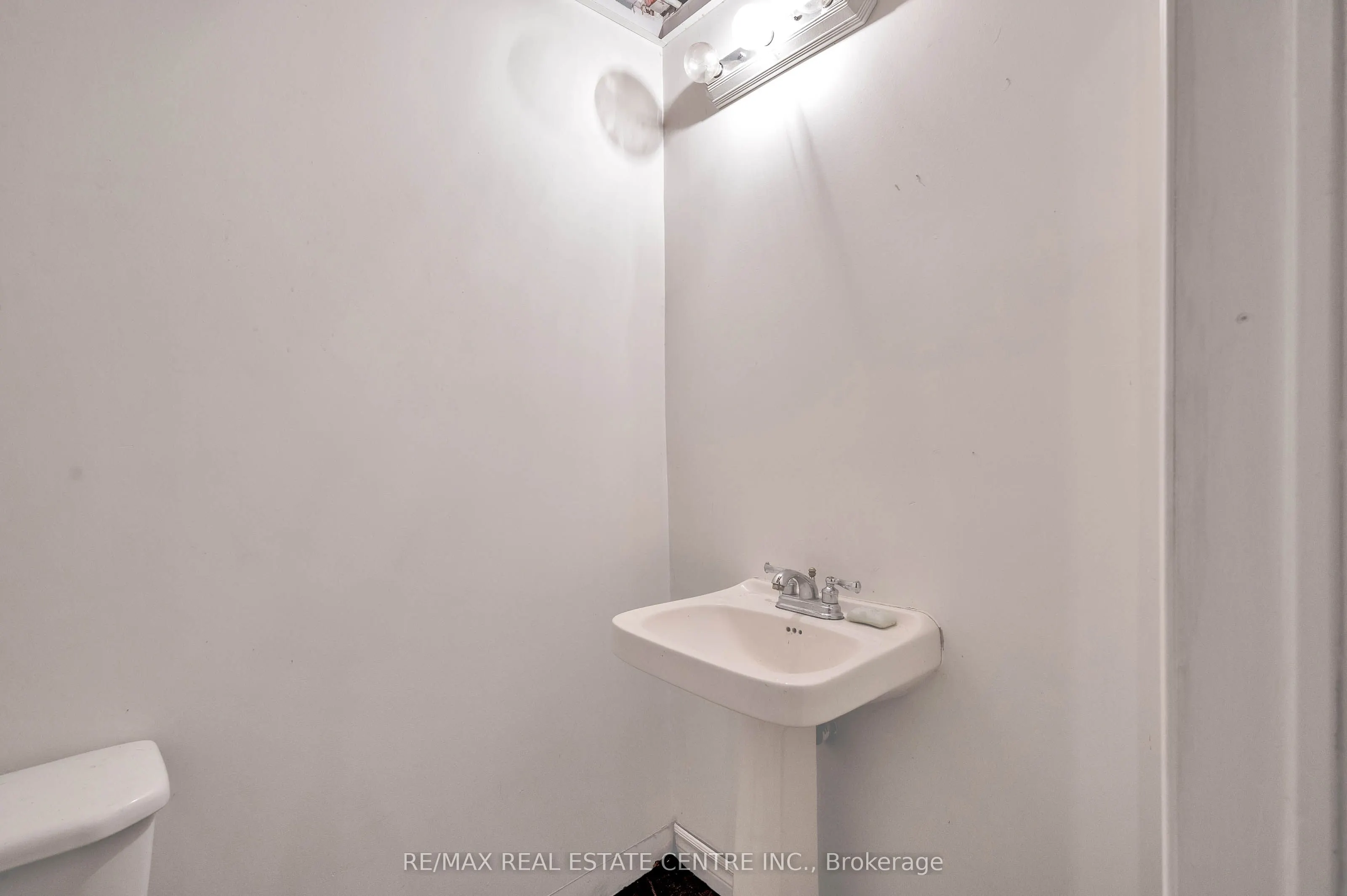 18 Kingston Crescent