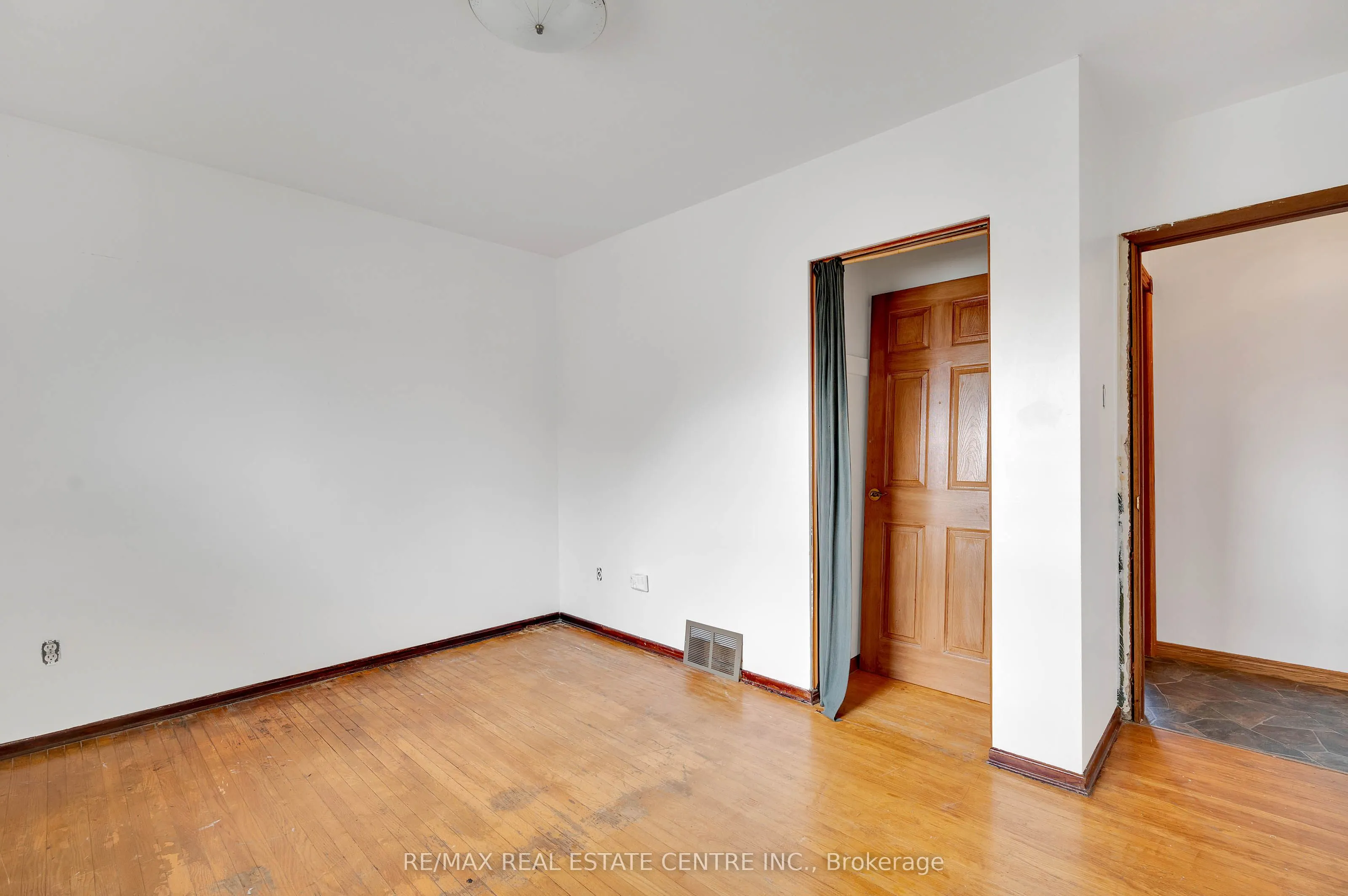 18 Kingston Crescent