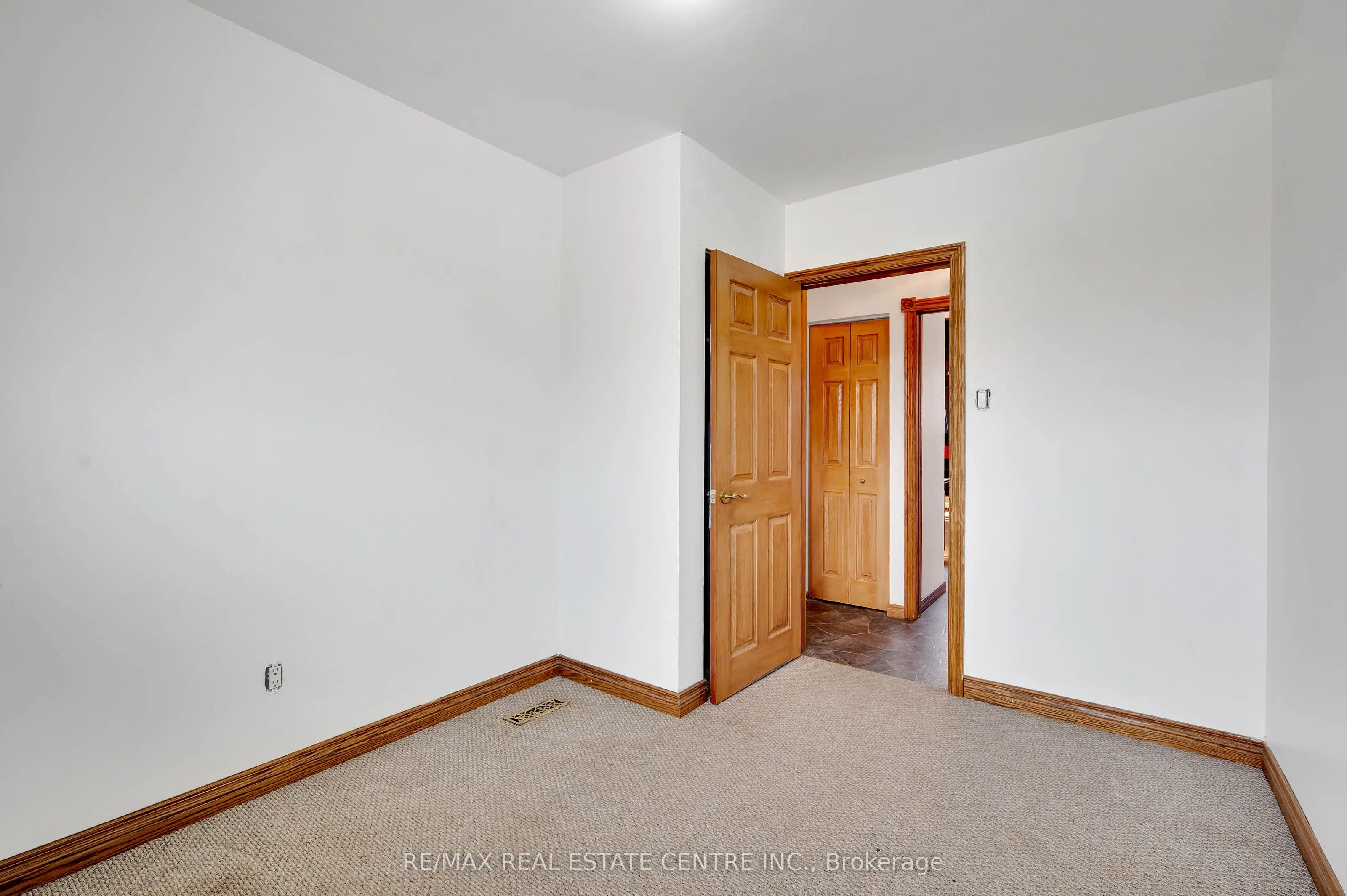 18 Kingston Crescent