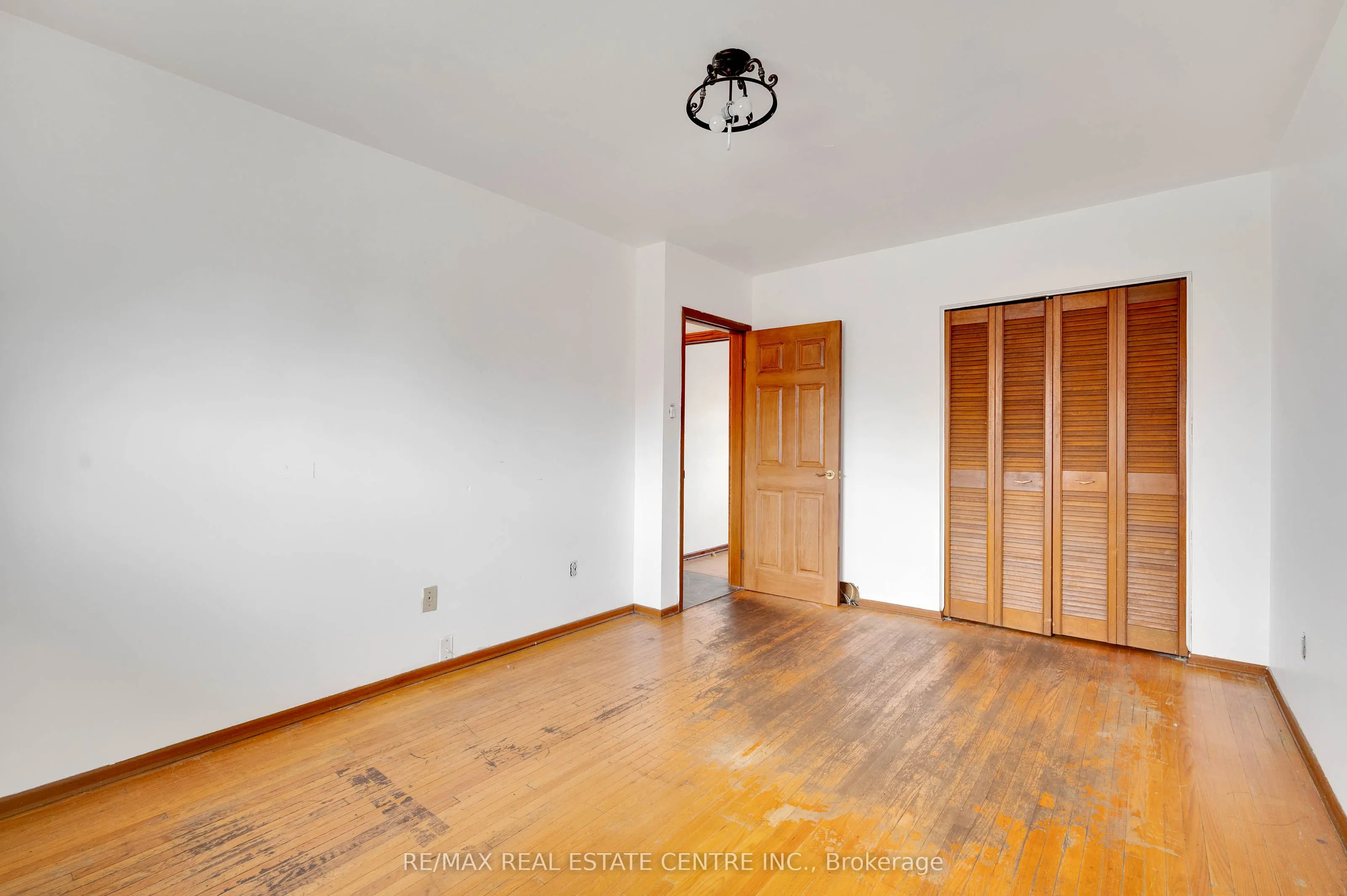 18 Kingston Crescent