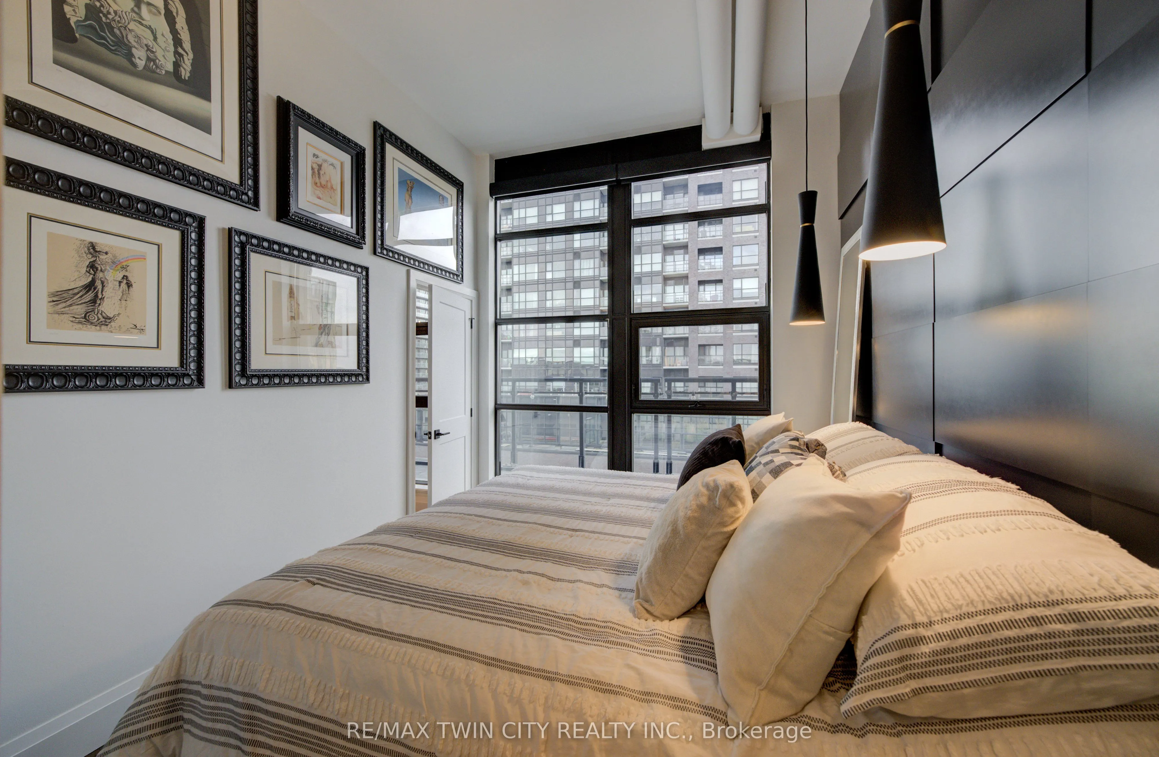 410 King Street W, #608