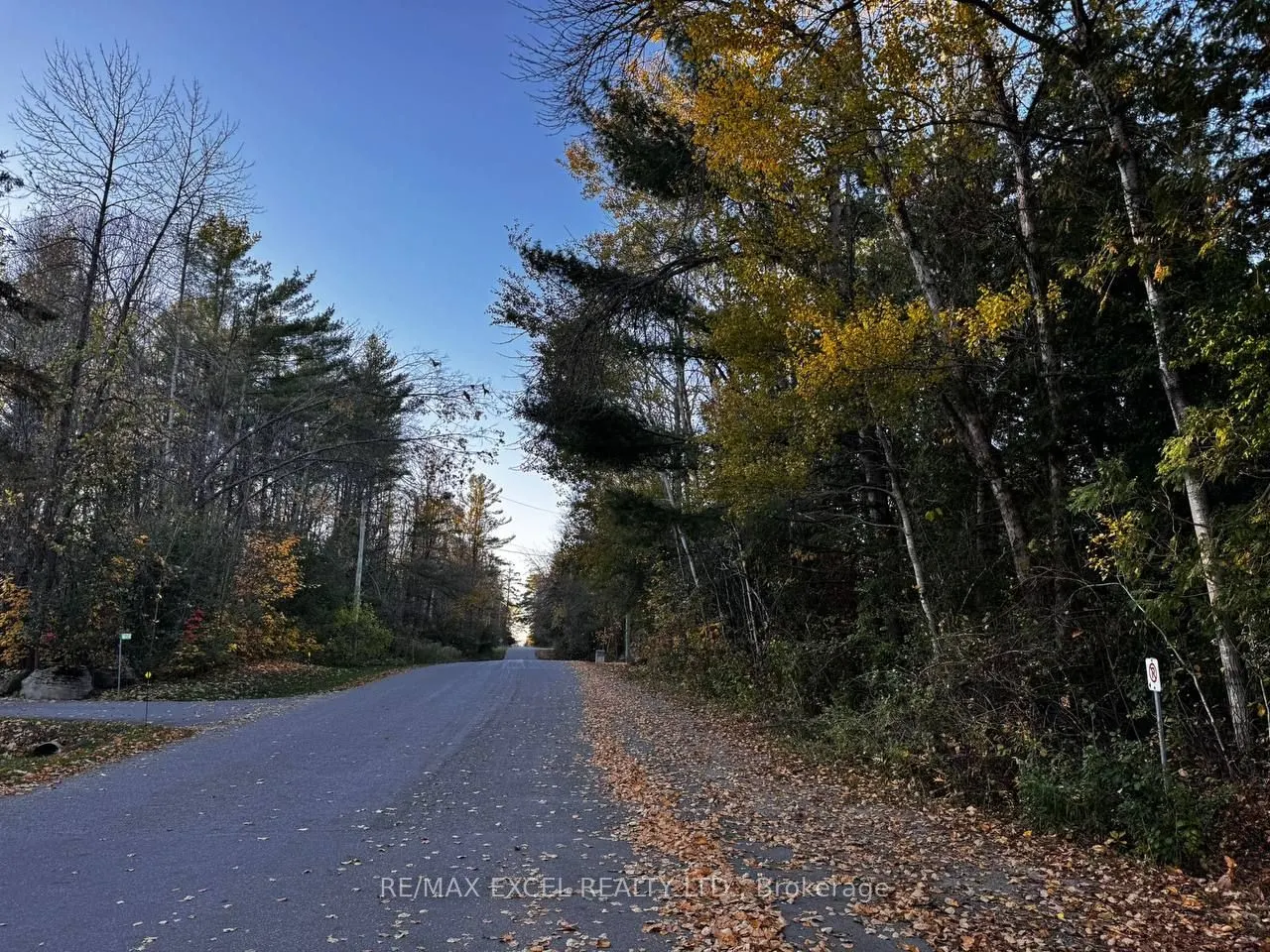 19 Lakeview Cottage Road