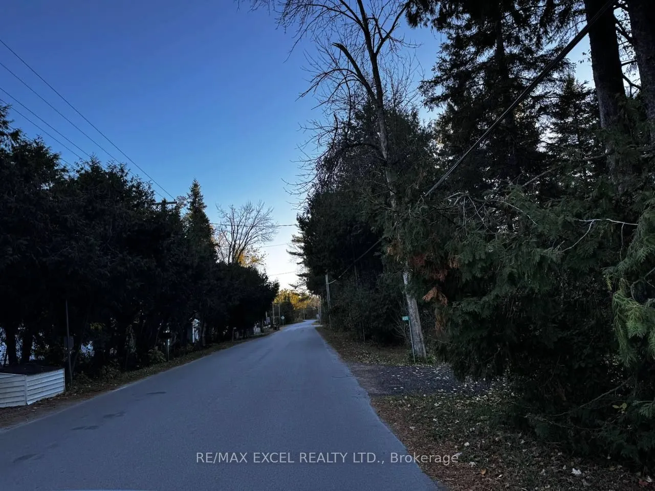 19 Lakeview Cottage Road