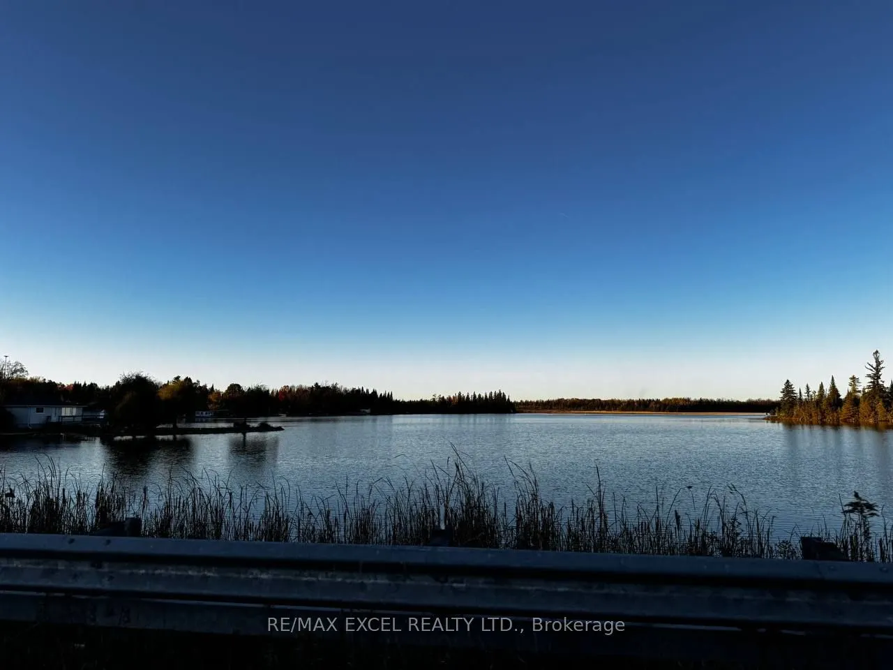 19 Lakeview Cottage Road