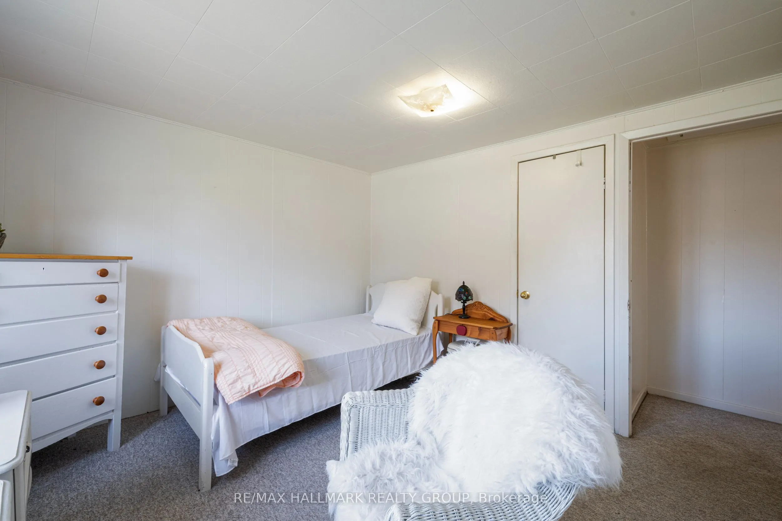 6763 Rideau Valley Drive S