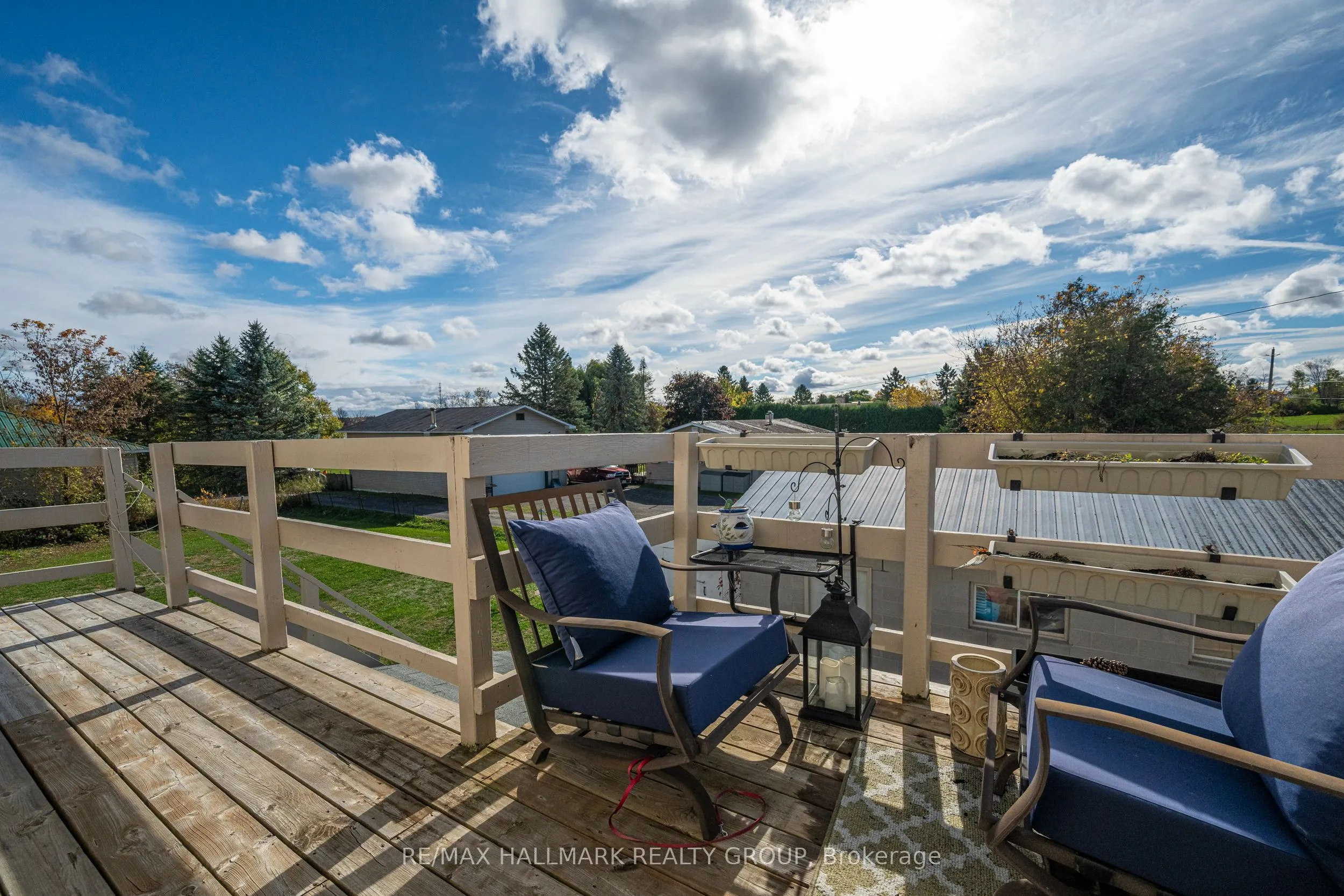 6763 Rideau Valley Drive S