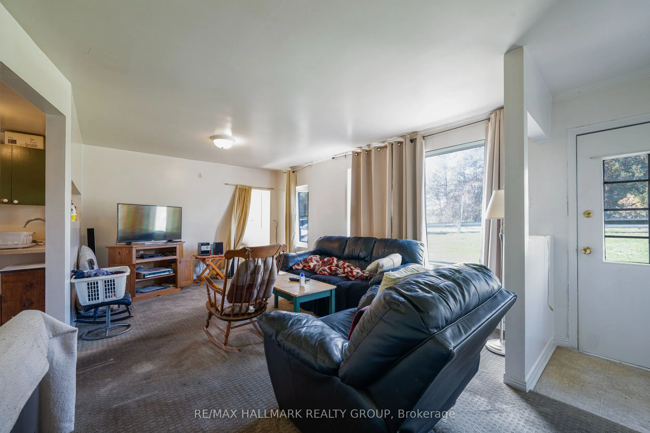 6763 Rideau Valley Drive S