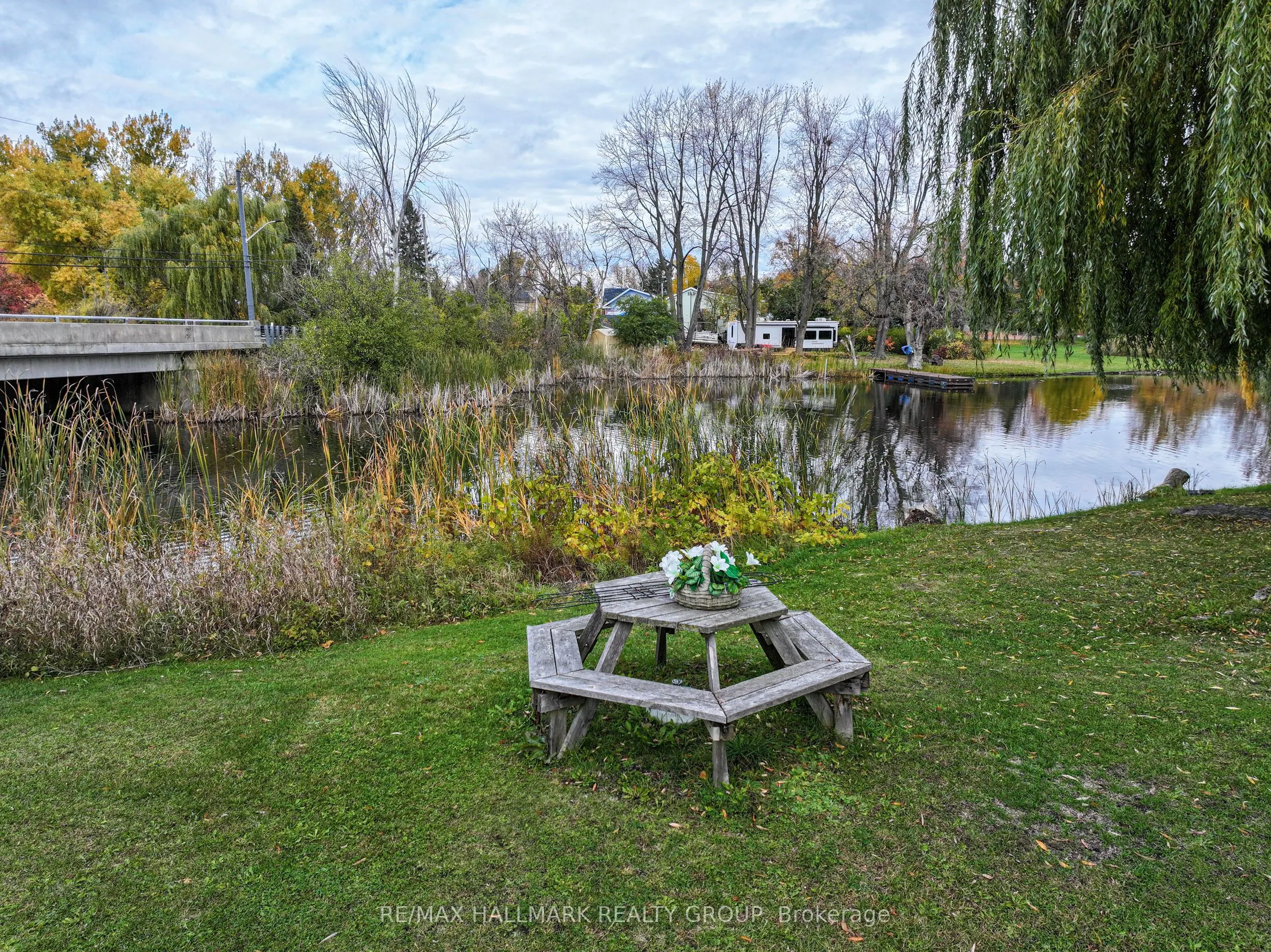 6763 Rideau Valley Drive S