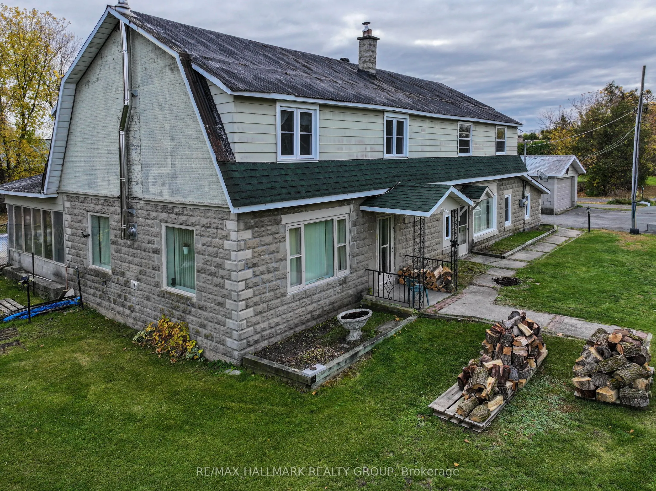 6763 Rideau Valley Drive S