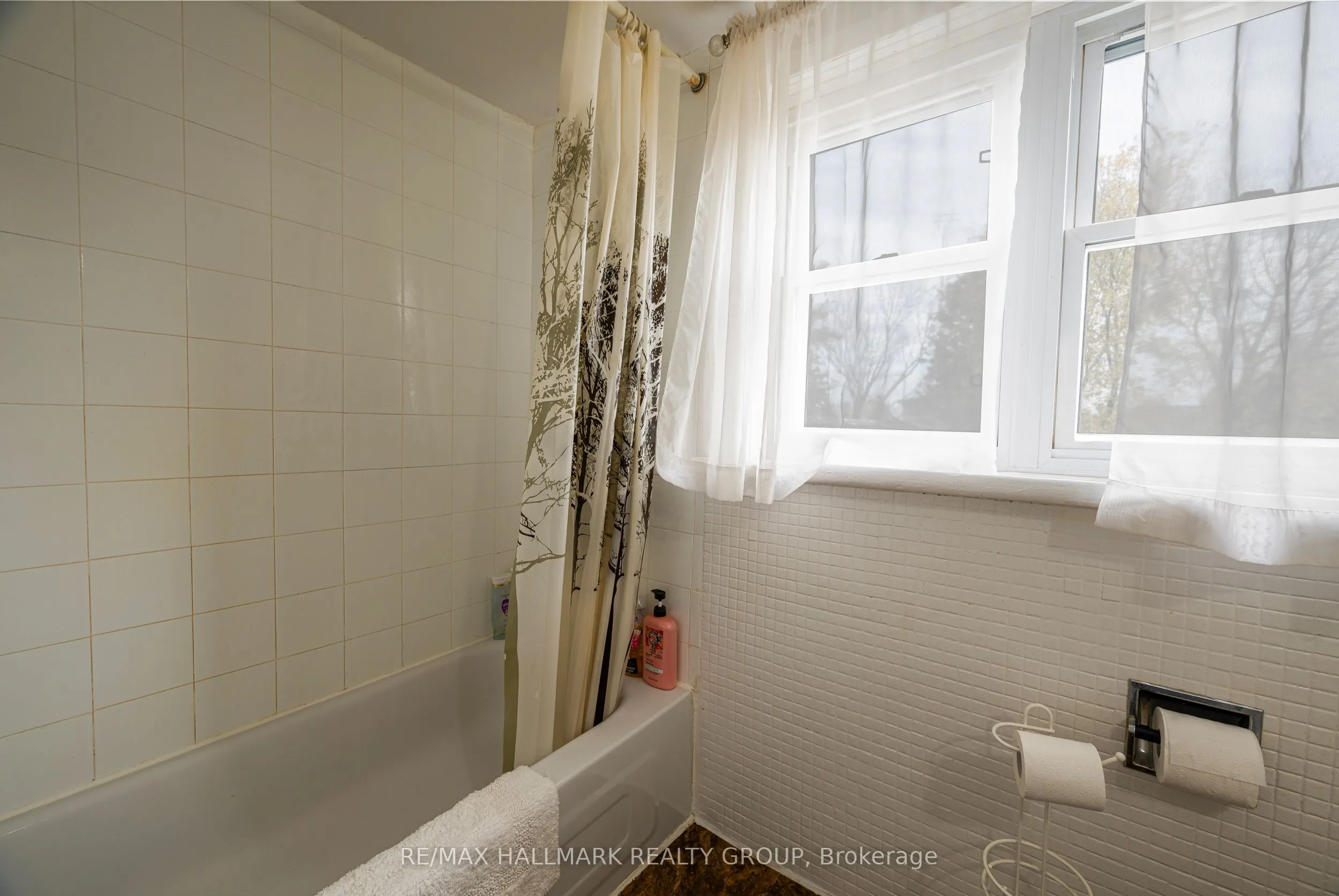 6763 Rideau Valley Drive S