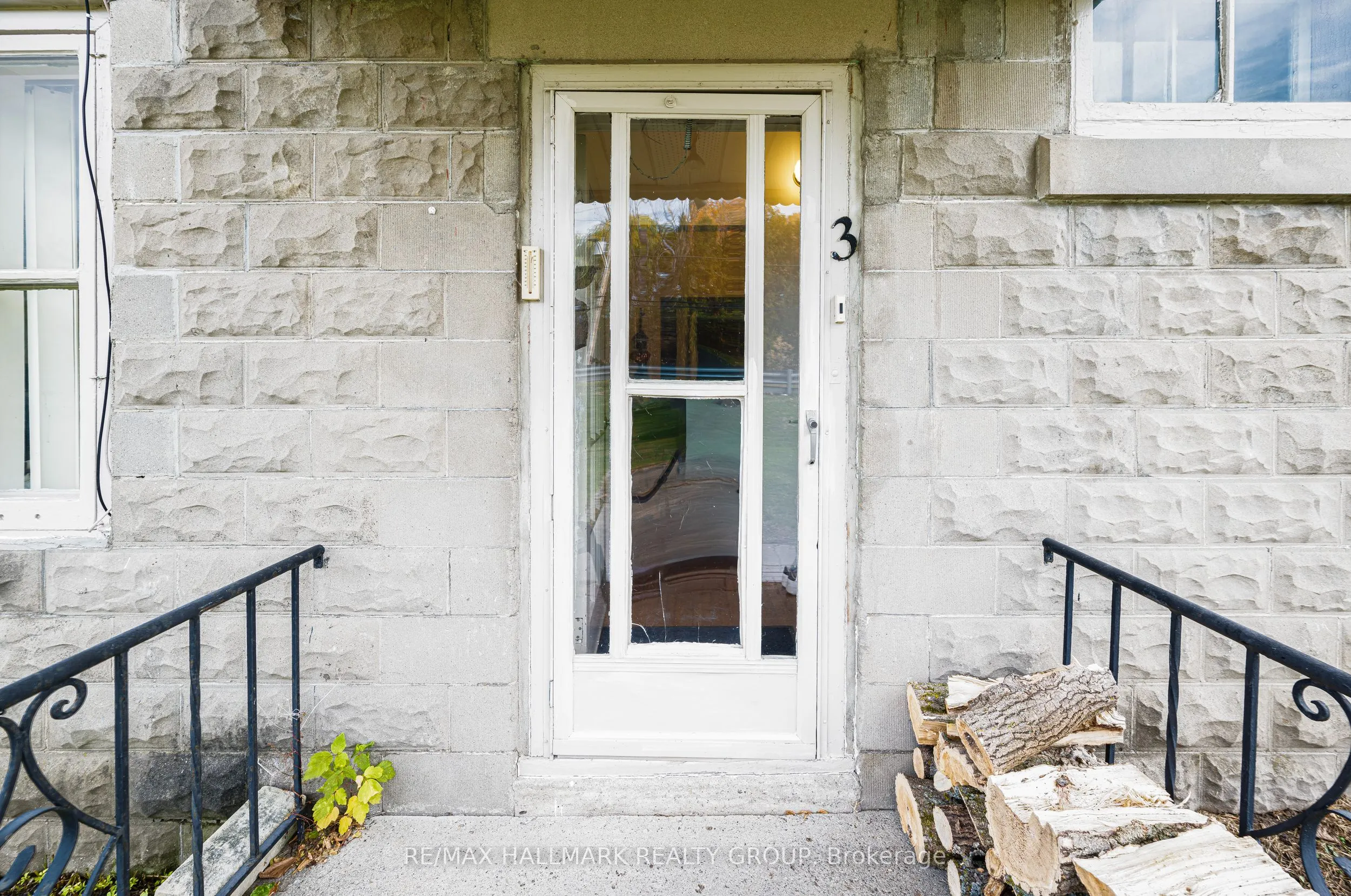 6763 Rideau Valley Drive S