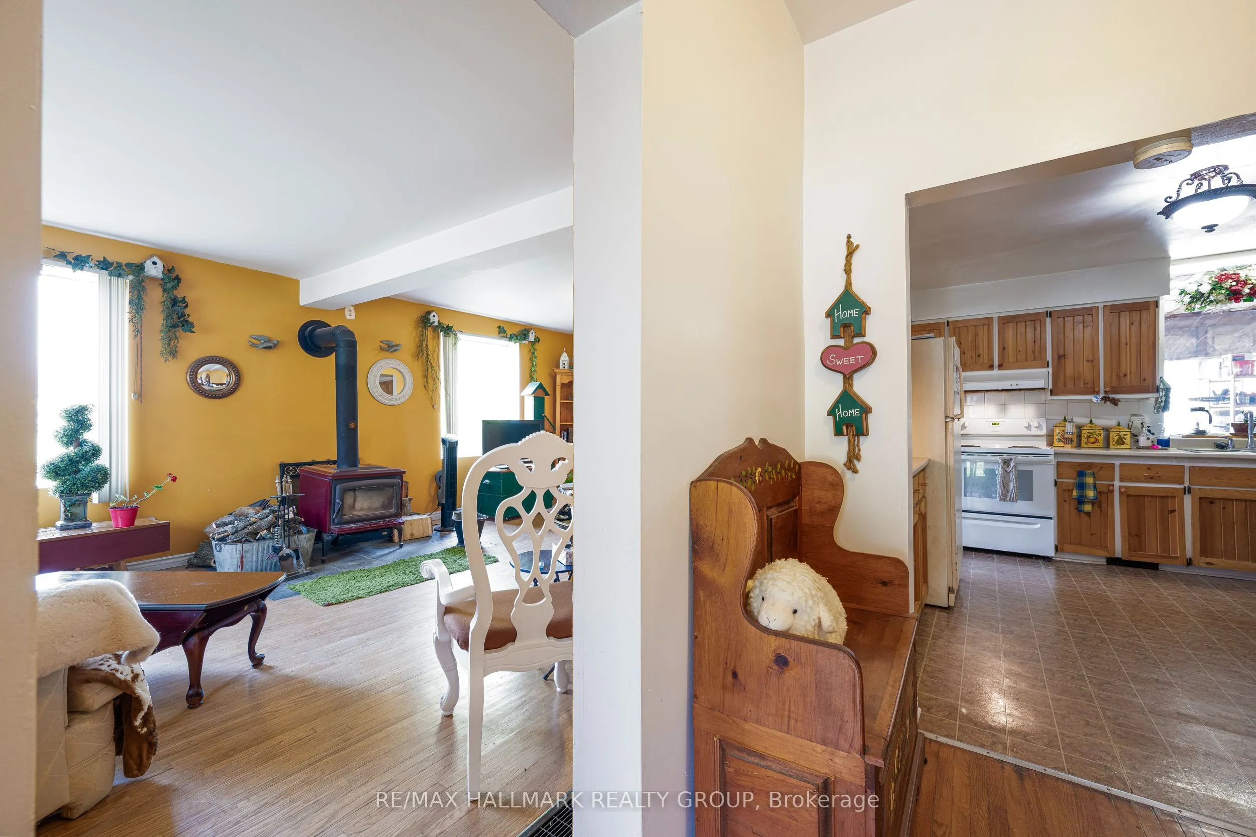 6763 Rideau Valley Drive S