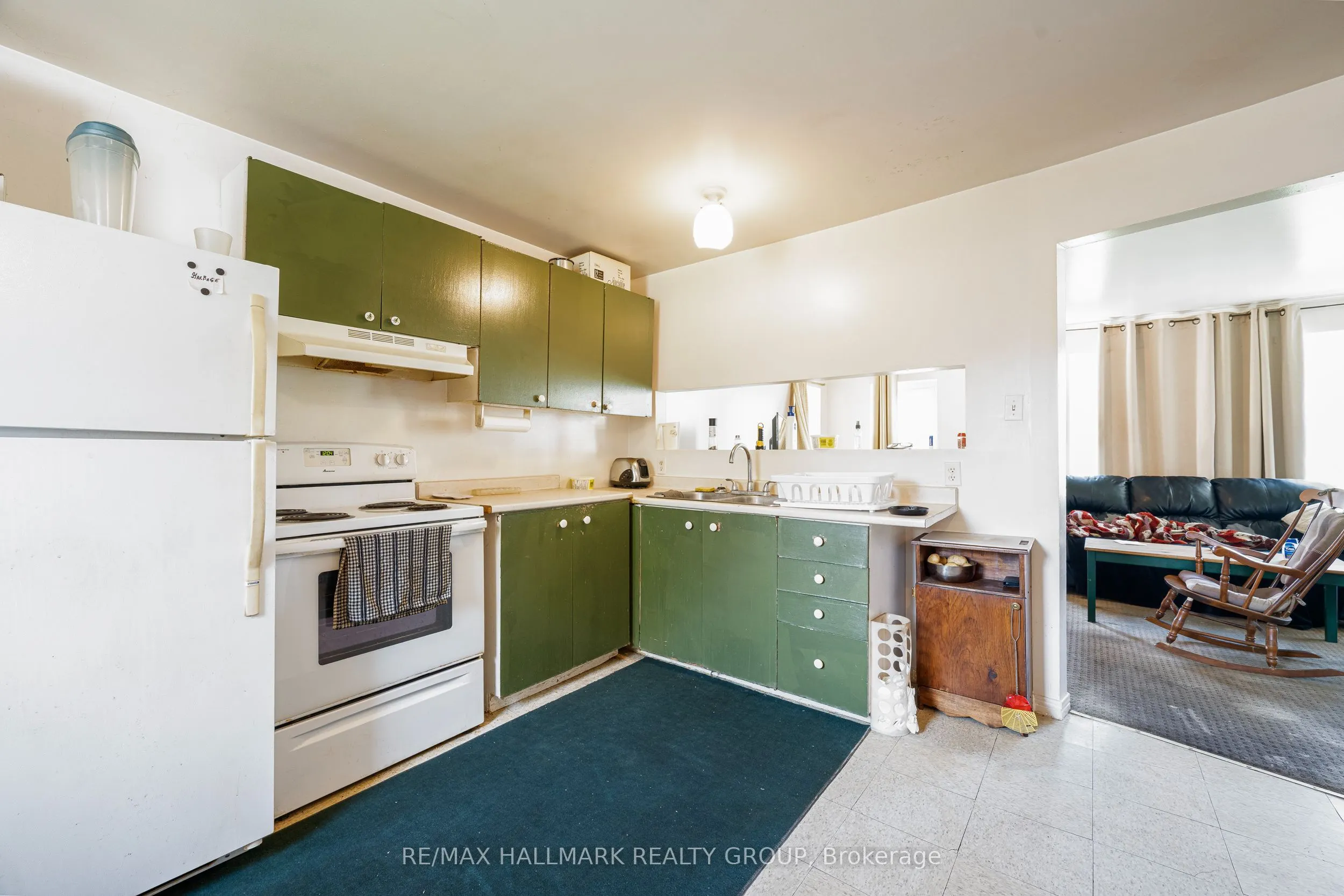 6763 Rideau Valley Drive S