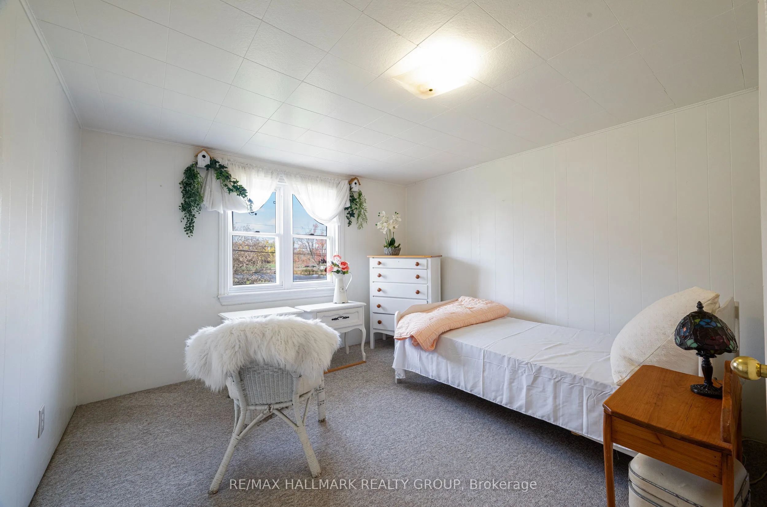 6763 Rideau Valley Drive S