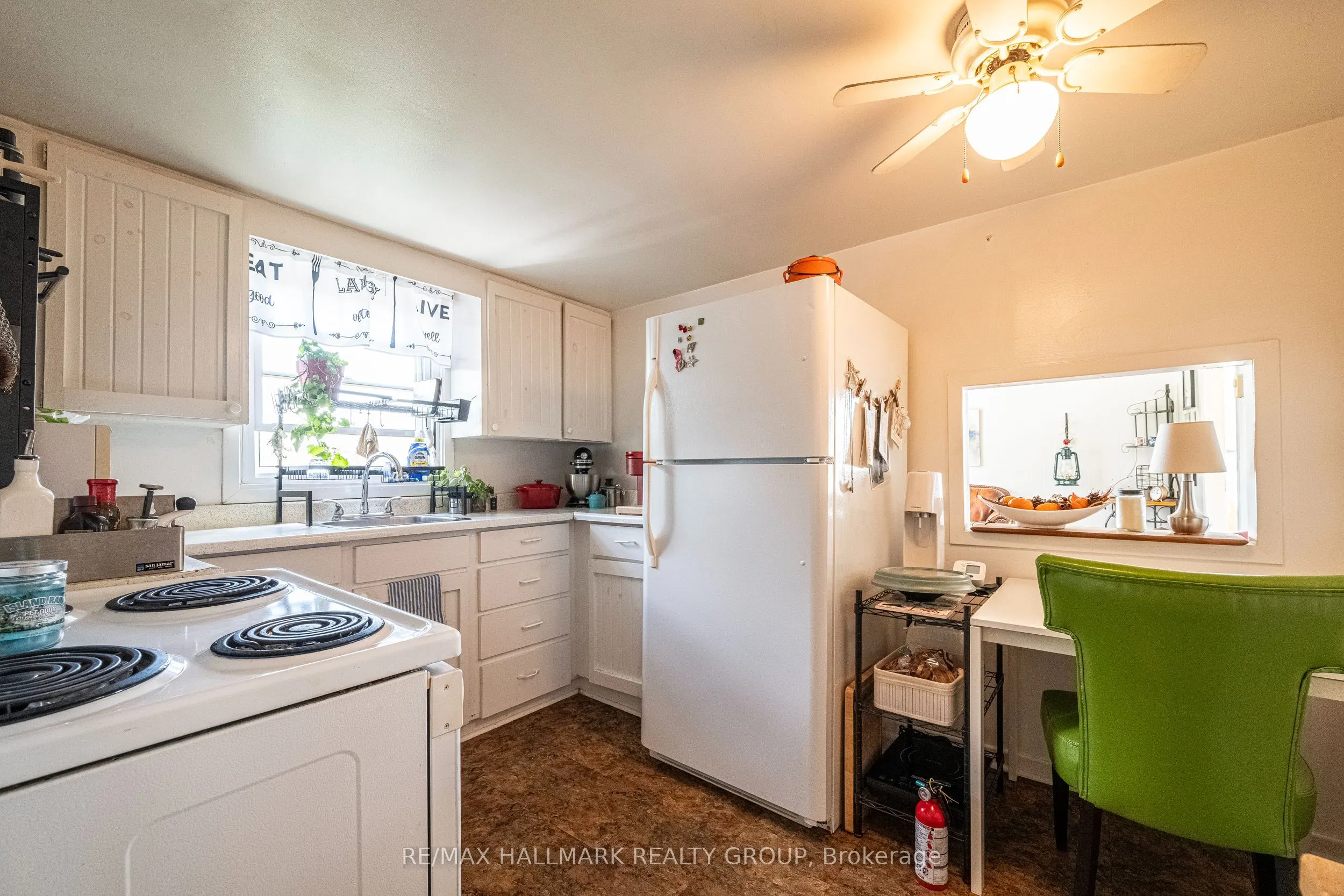 6763 Rideau Valley Drive S